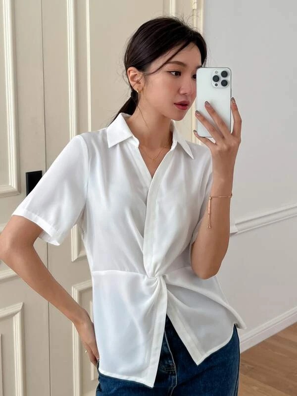 Camicia monocolore torsione frontale