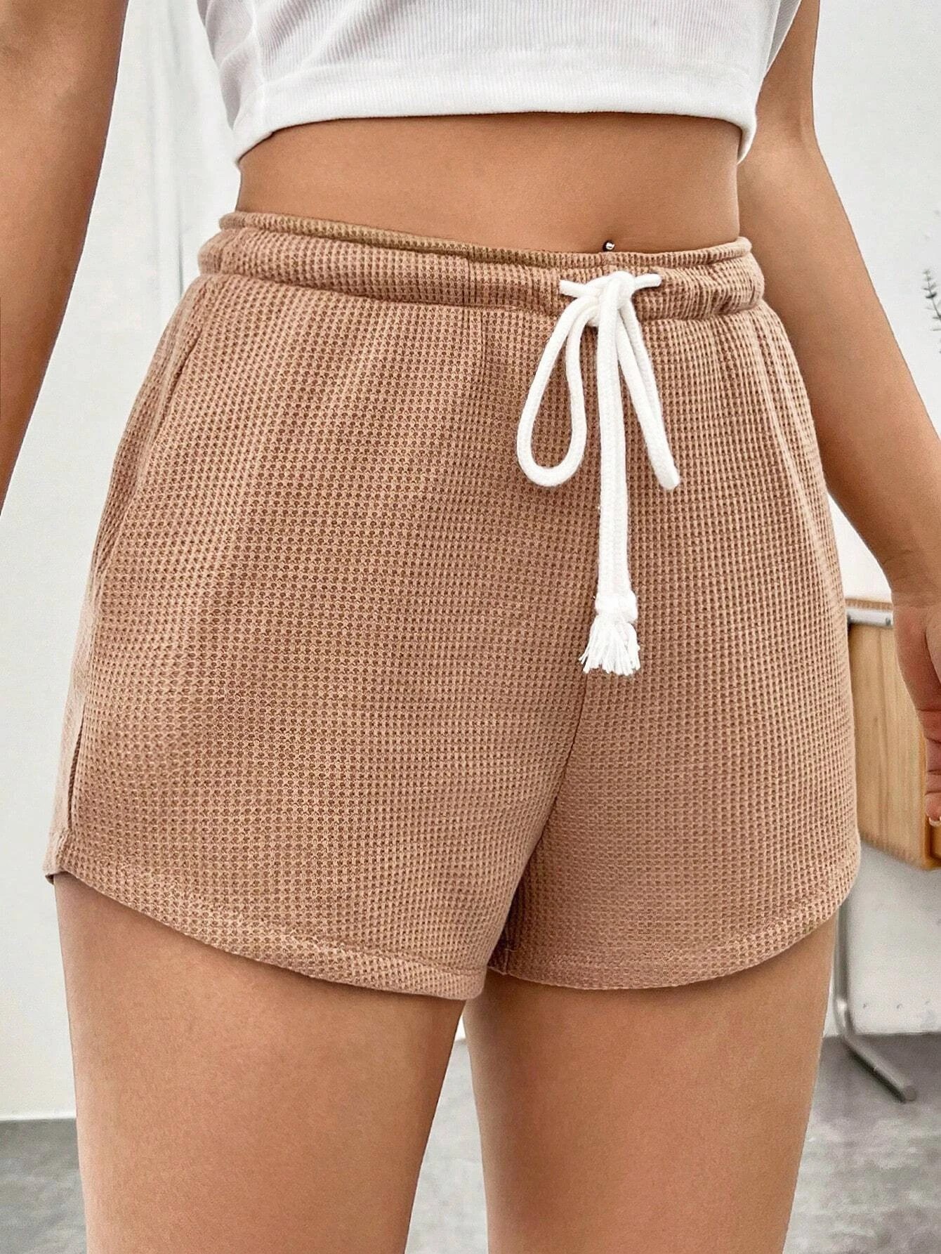 Shorts con coulisse a vita in maglia a waffle