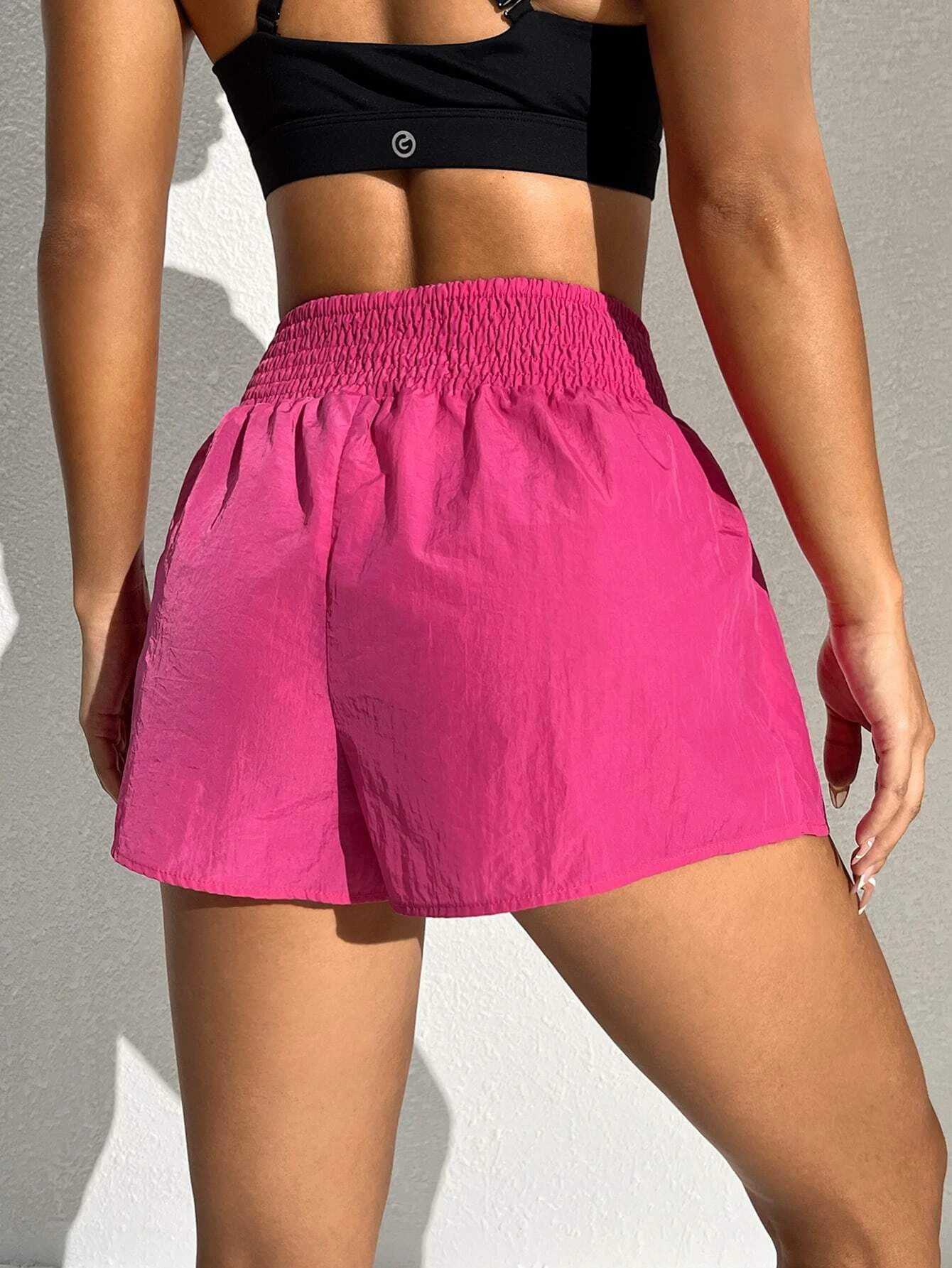 Shorts toppa a lettera e vita arricciata SKU: sw2204245308057355 (71 Recensioni) 6.00€