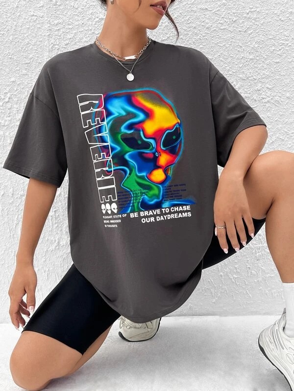 Maglietta EZwear spalla cadente grafica slogan alien