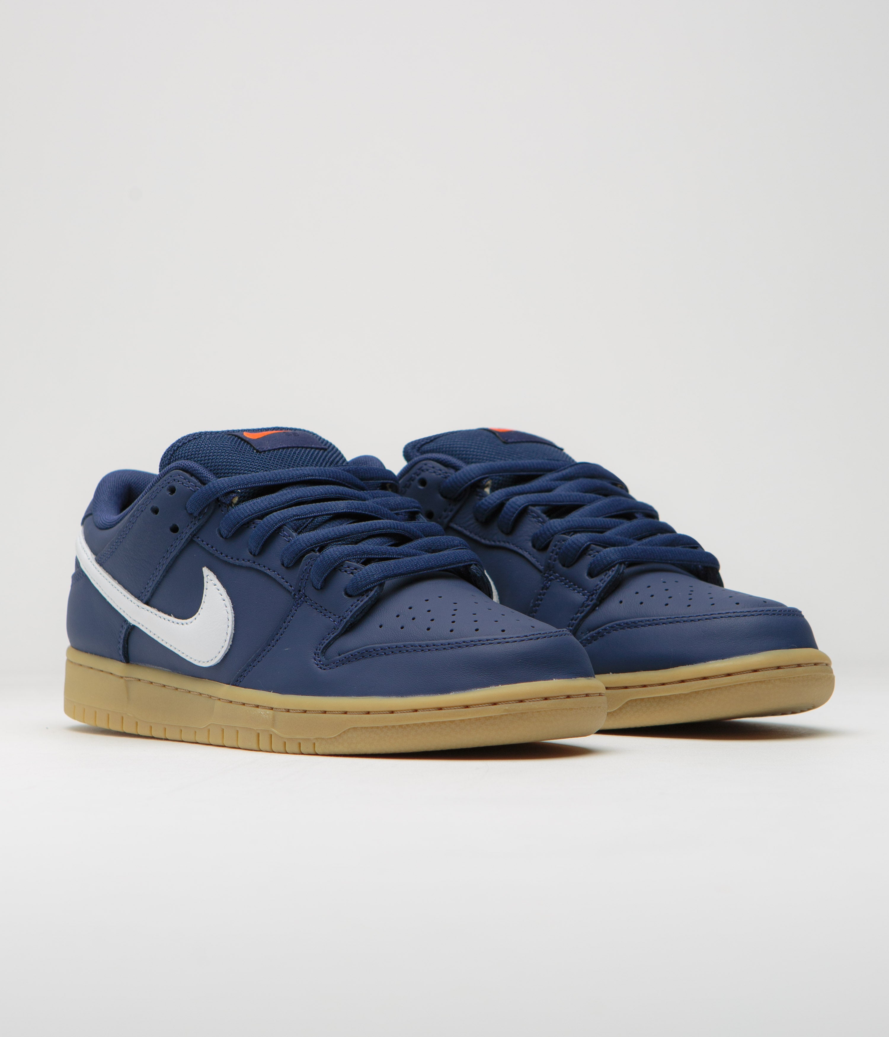 Nike SB Orange Label Dunk Low Pro Shoes - Navy / White - Navy - Gum Light Brown