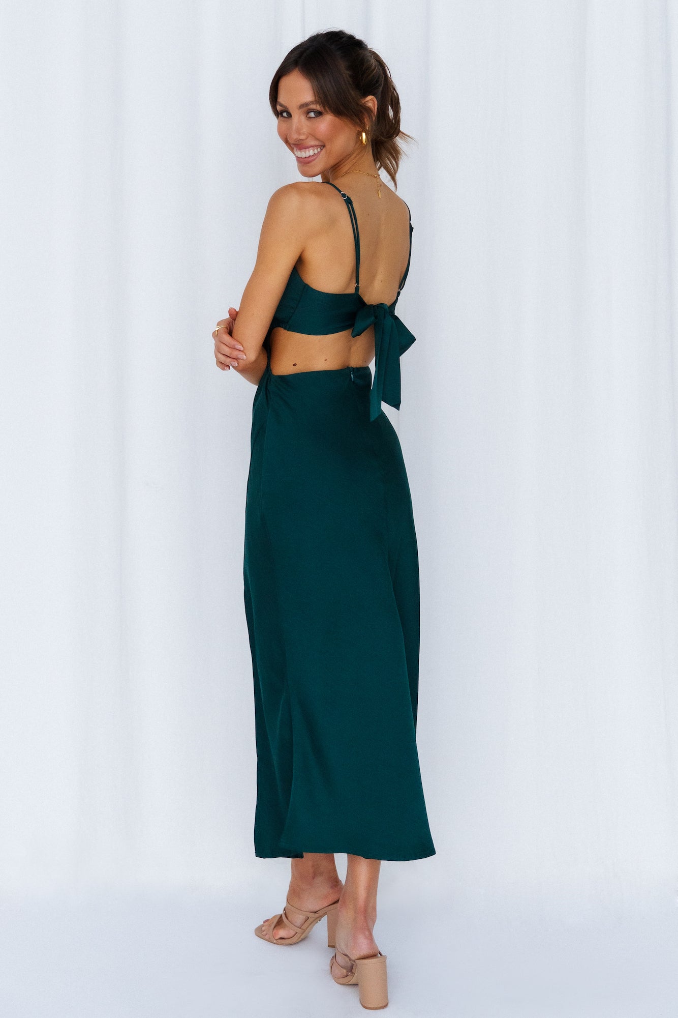 top-charts-midi-dress-forest-green-at-kevin-sturgis-blog