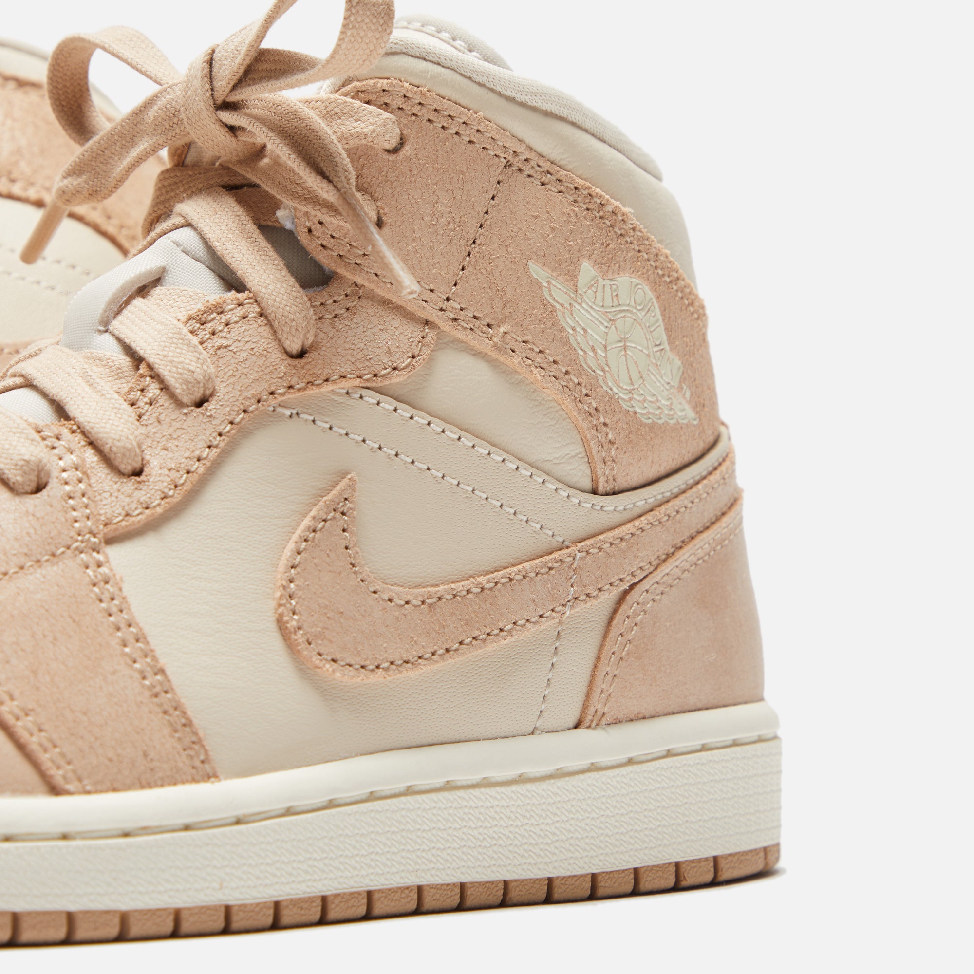 Nike Air Jordan 1 Mid SE - Legend Light Brown / Sail / Legend Medium Brown