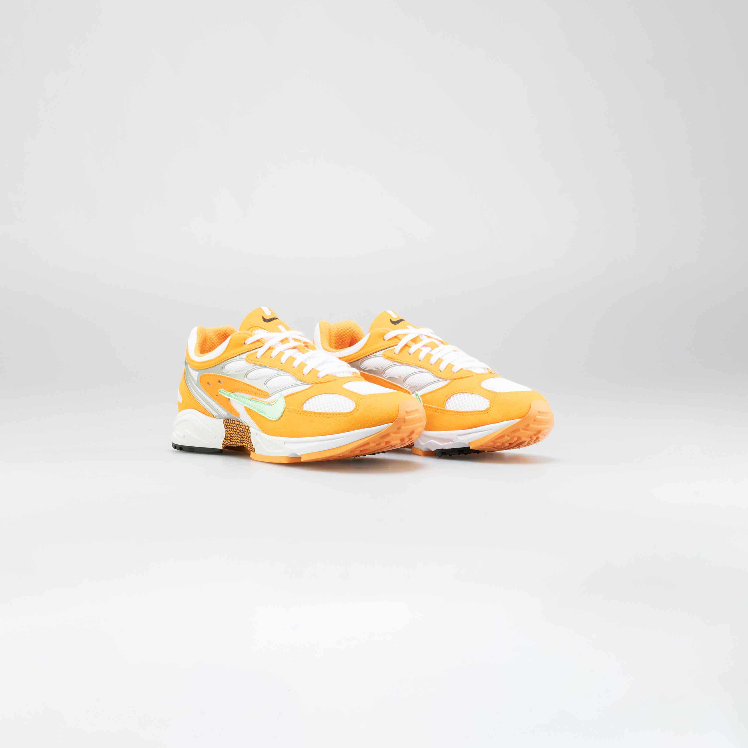 Air Ghost Racer Mens Running Shoe - Orange/White