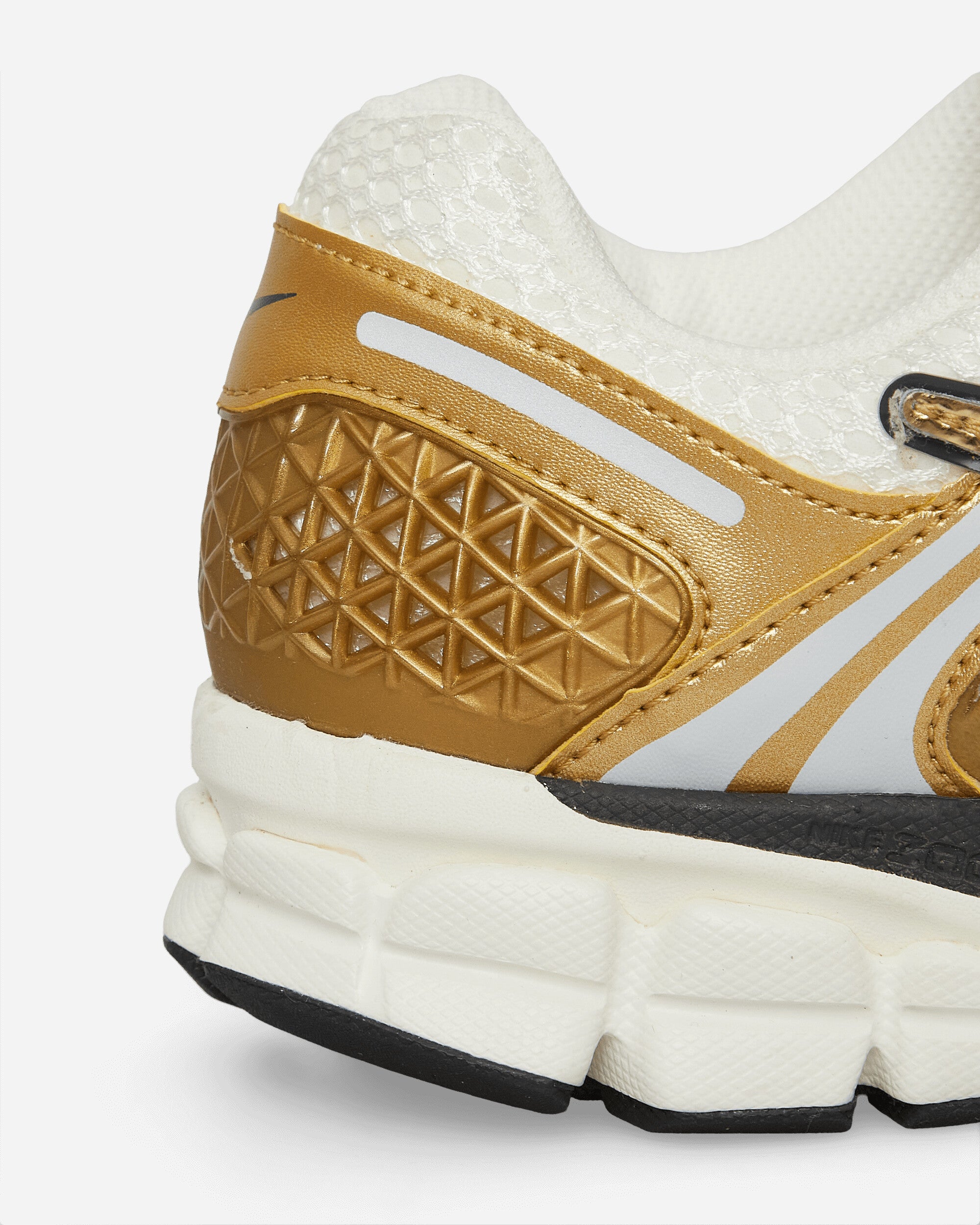 WMNS Zoom Vomero 5 Gold Sneakers Photon Dust / Metallic Gold