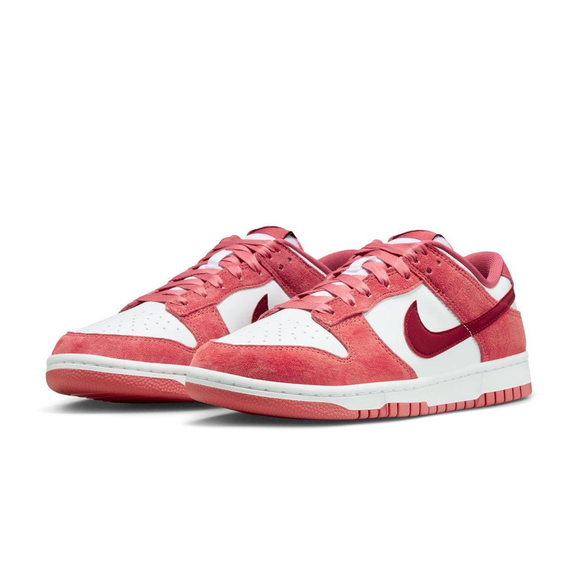 Wmns Dunk Low 'Valentine’s Day'