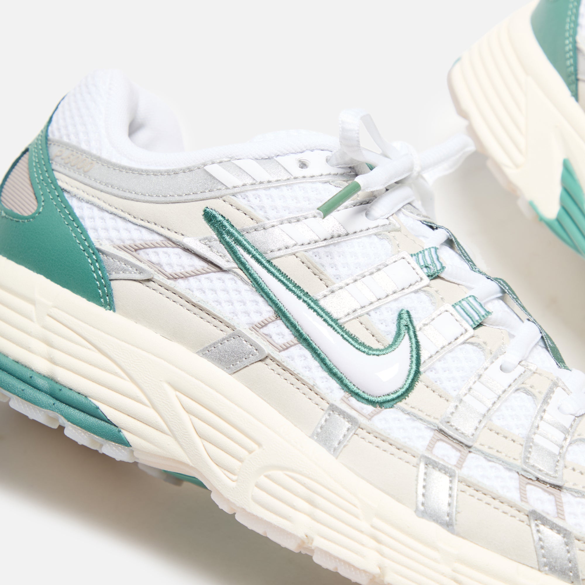 Nike P-6000 PRM - Light Bone / White / Metallic Silver