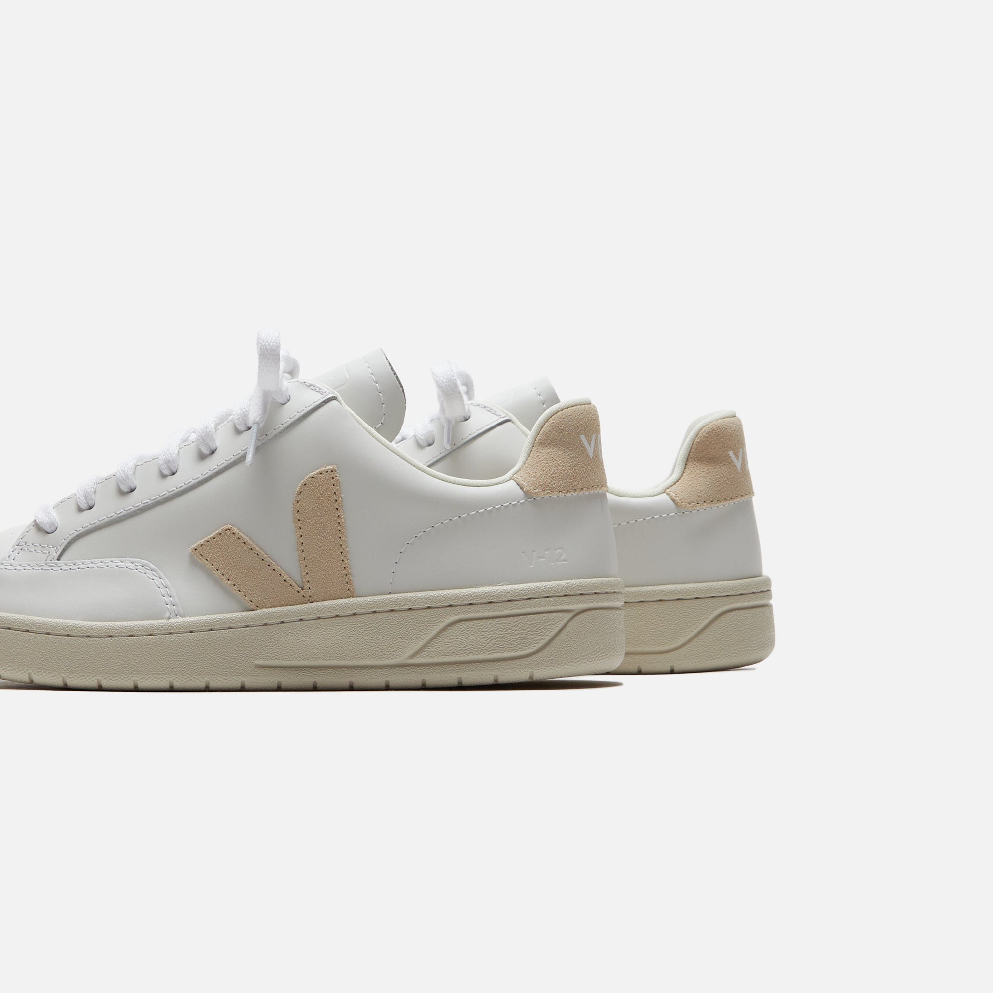 Veja V-12 Leather  - Extra White / Sable