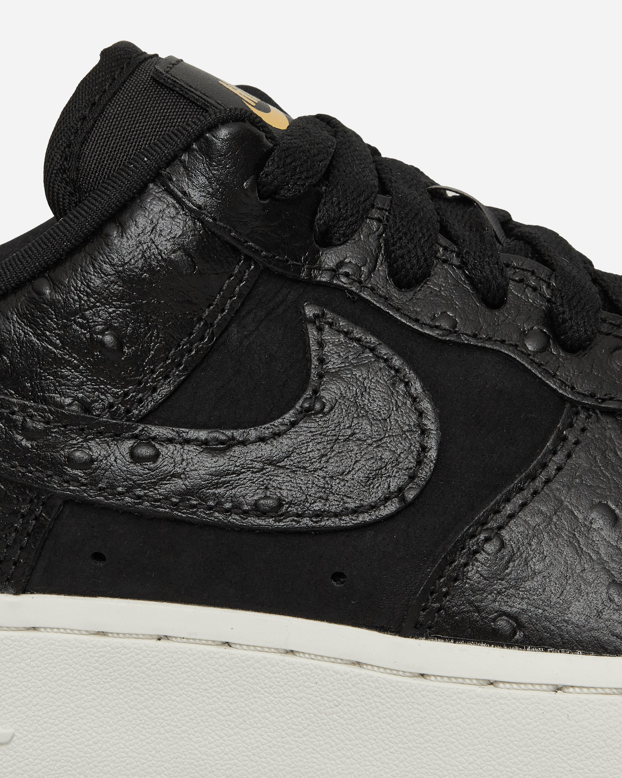 WMNS Air Force 1 '07 LX Sneakers Black