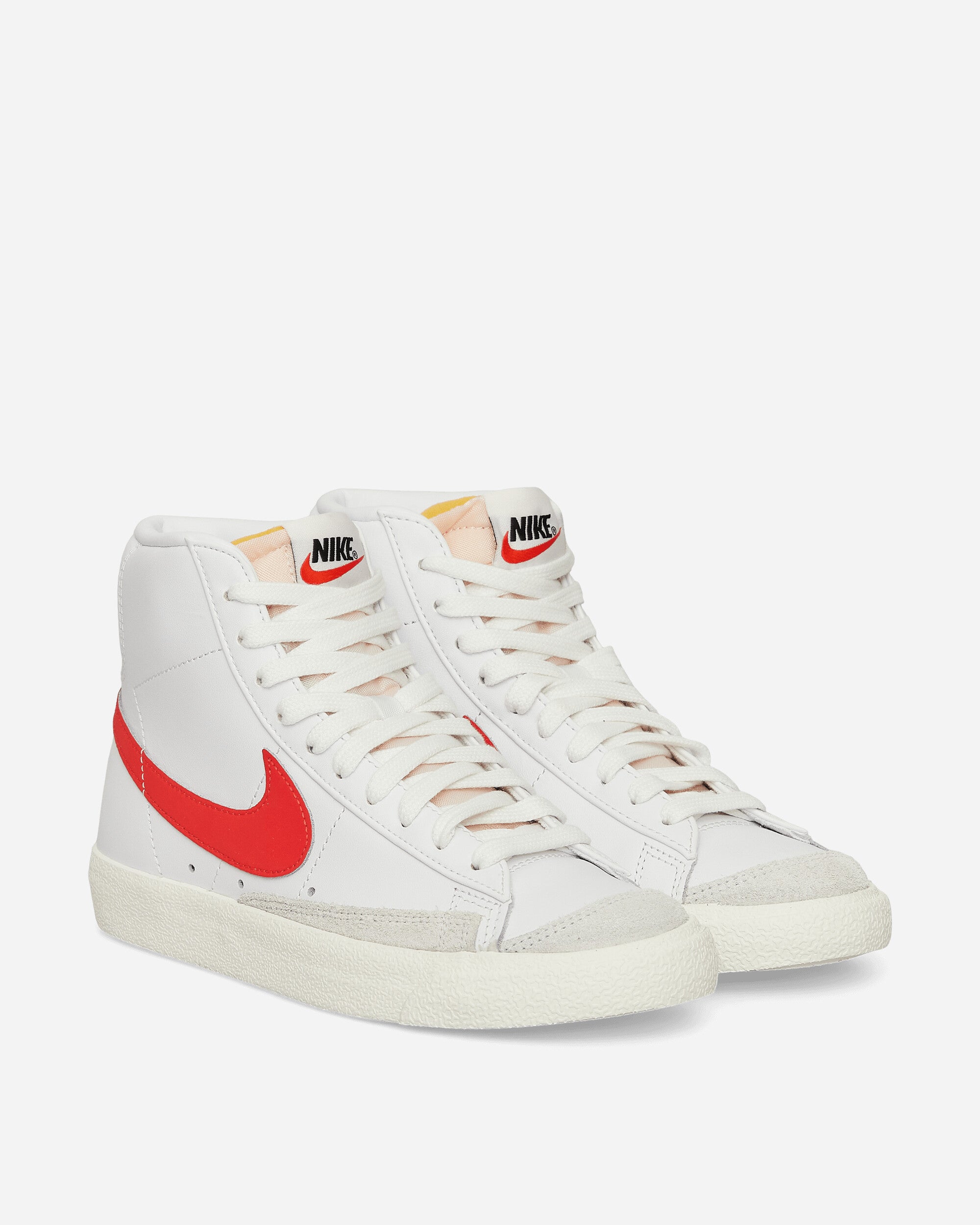 WMNS Blazer Mid '77 Sneakers White / Habanero Red