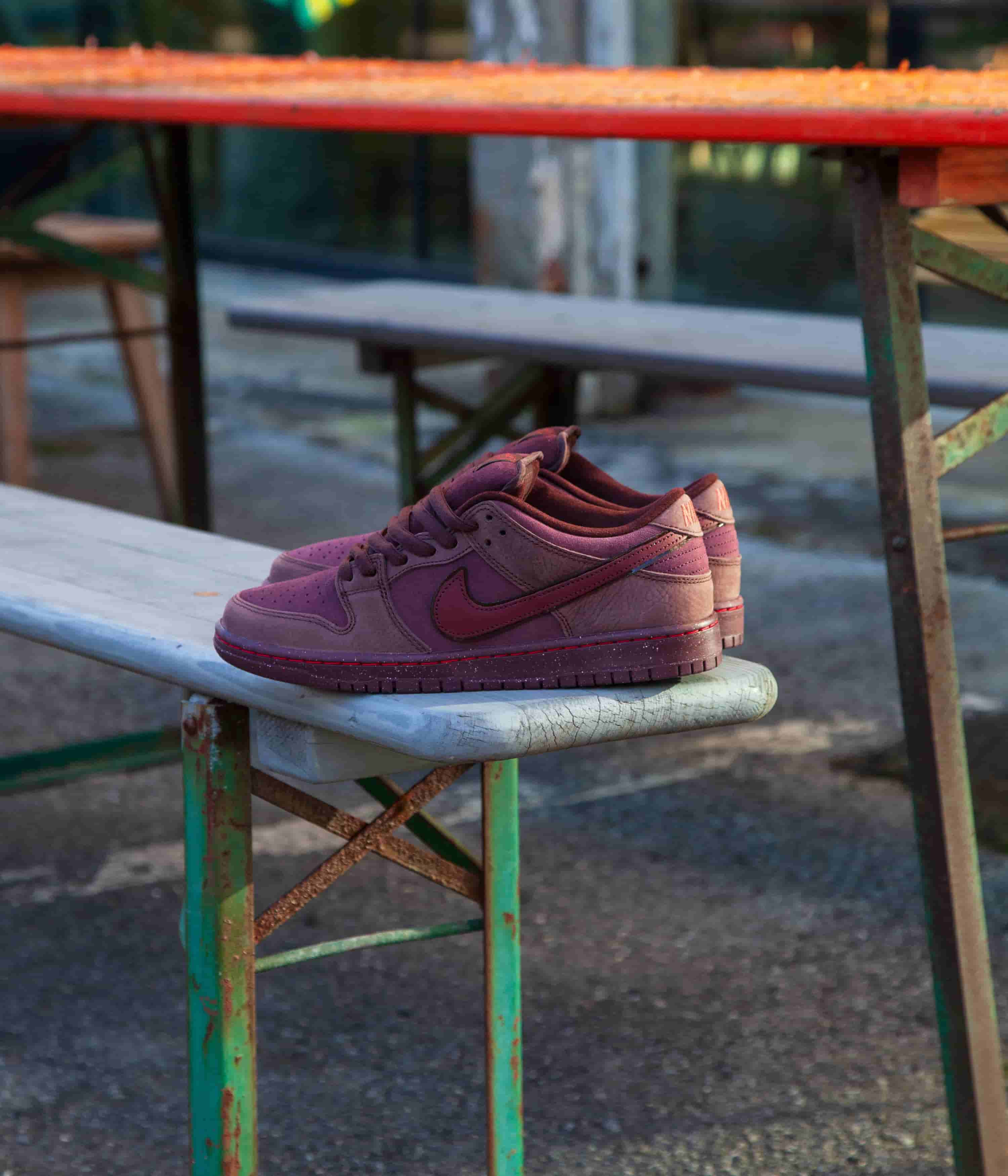 Nike SB Dunk Low Premium Shoes - Burgundy Crush / Dark Team Red - Earth