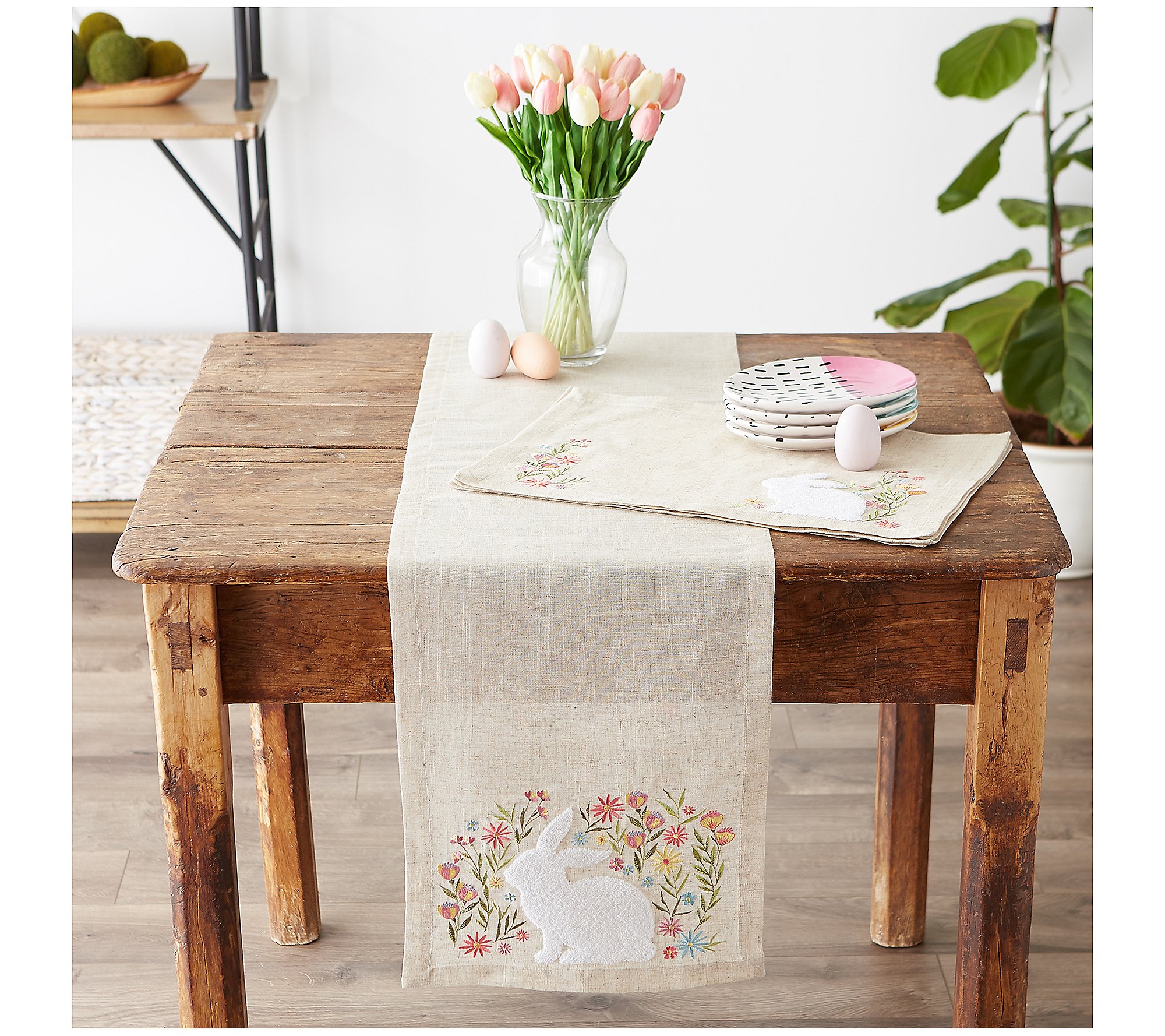 Design Imports 14 x 108 Spring Meadow Embroidered Table Runner