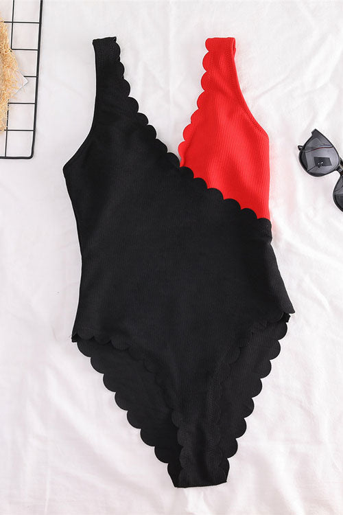 Scalloped Splicing High Cut One Piece Swimsuit