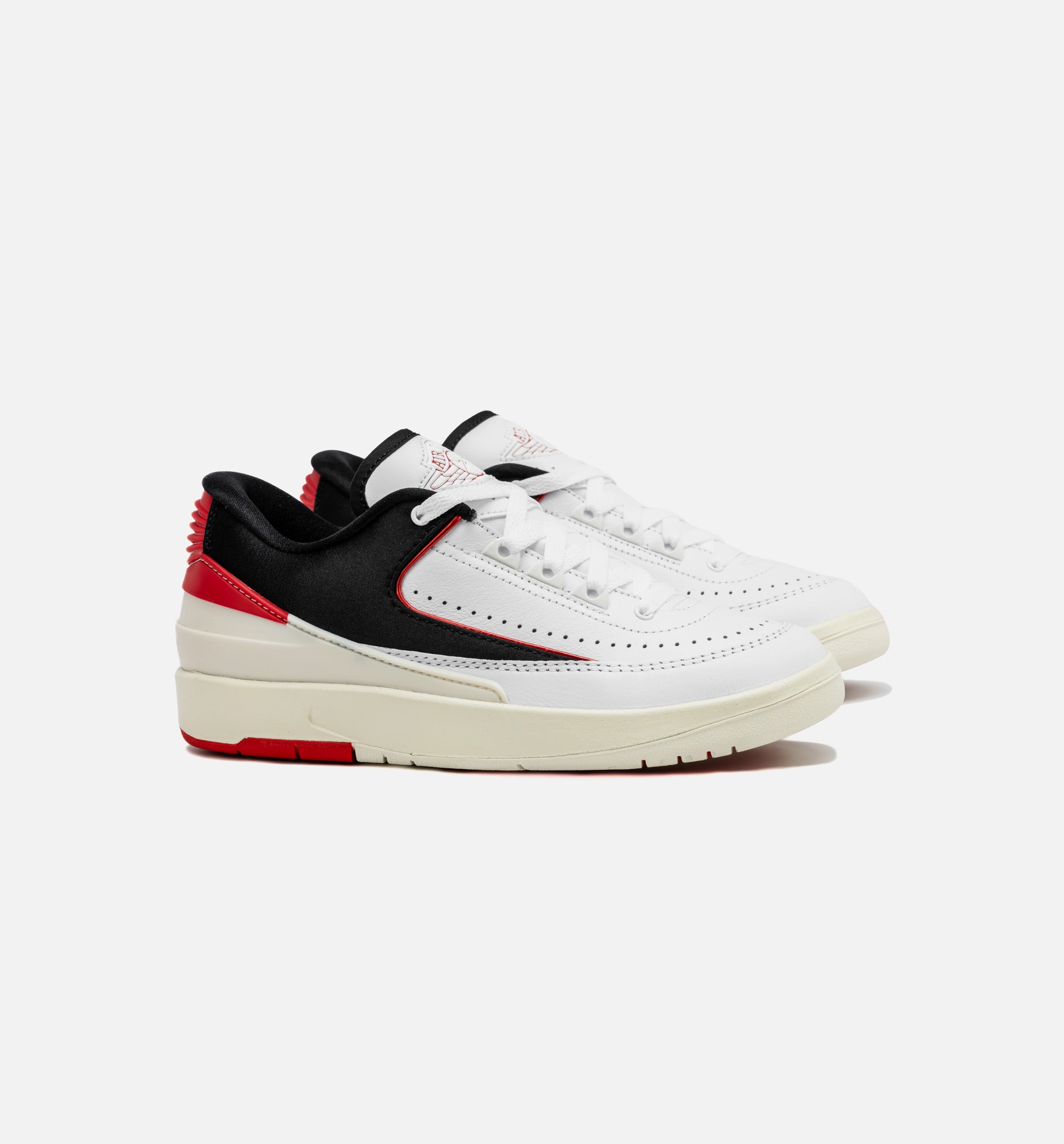 Air Jordan 2 Low Chicago Twist Womens Lifestyle Shoe - White/University Red