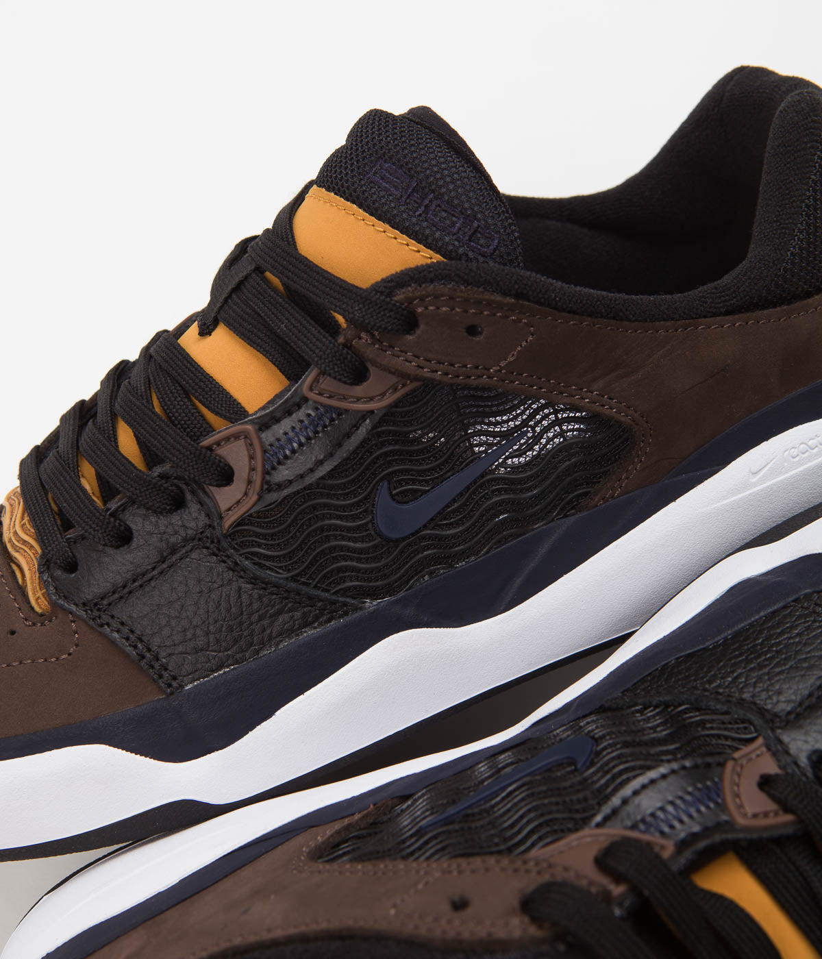 Nike SB Ishod Premium Shoes - Baroque Brown / Obsidian - Black