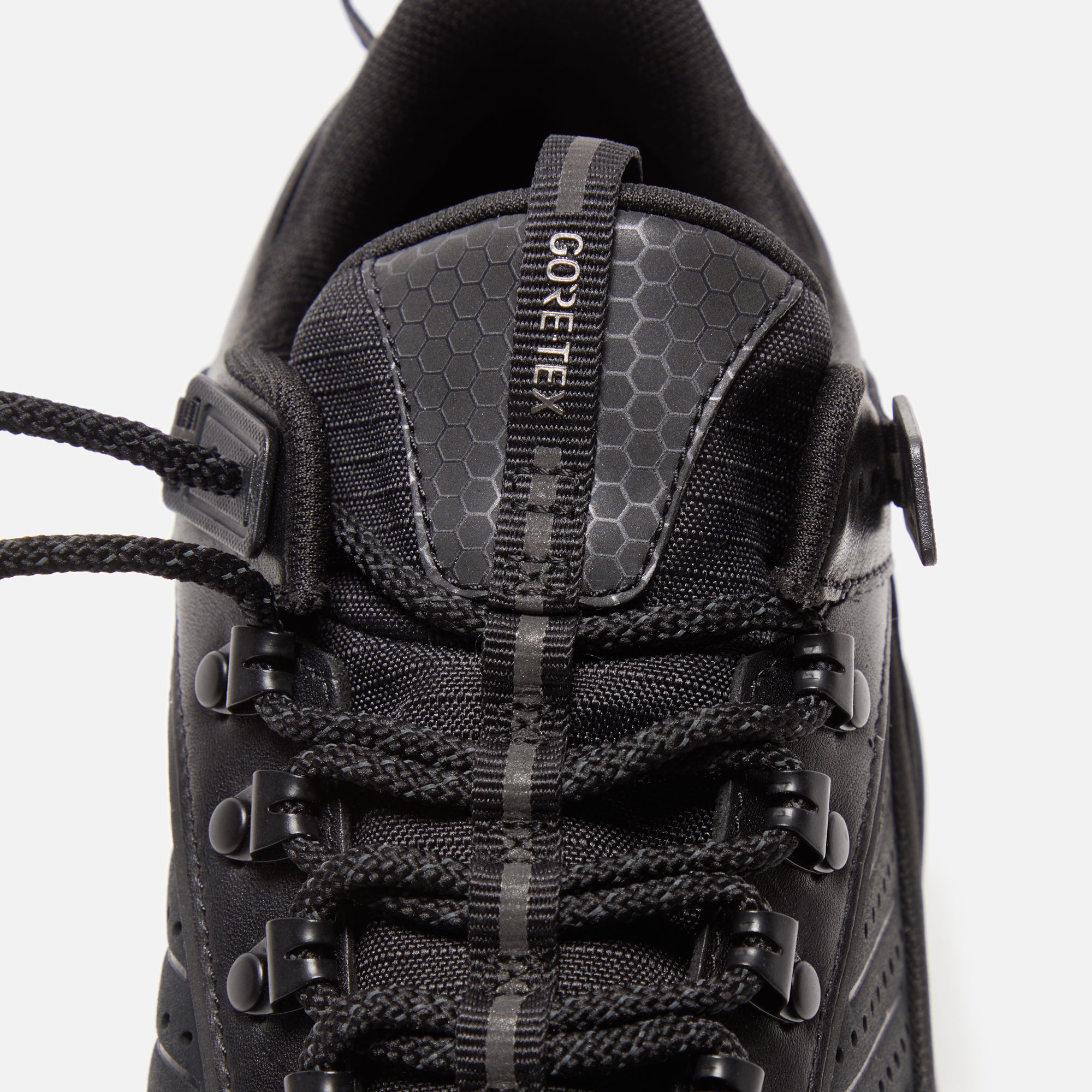 Moncler Trailgrip GTX Low Top Sneakers - Black