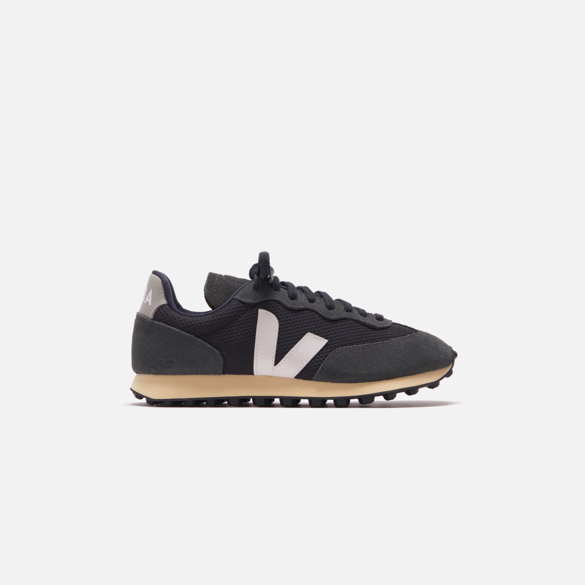 Veja Wmns Rio Alveomesh Branco - Black / White Oxford / Grey