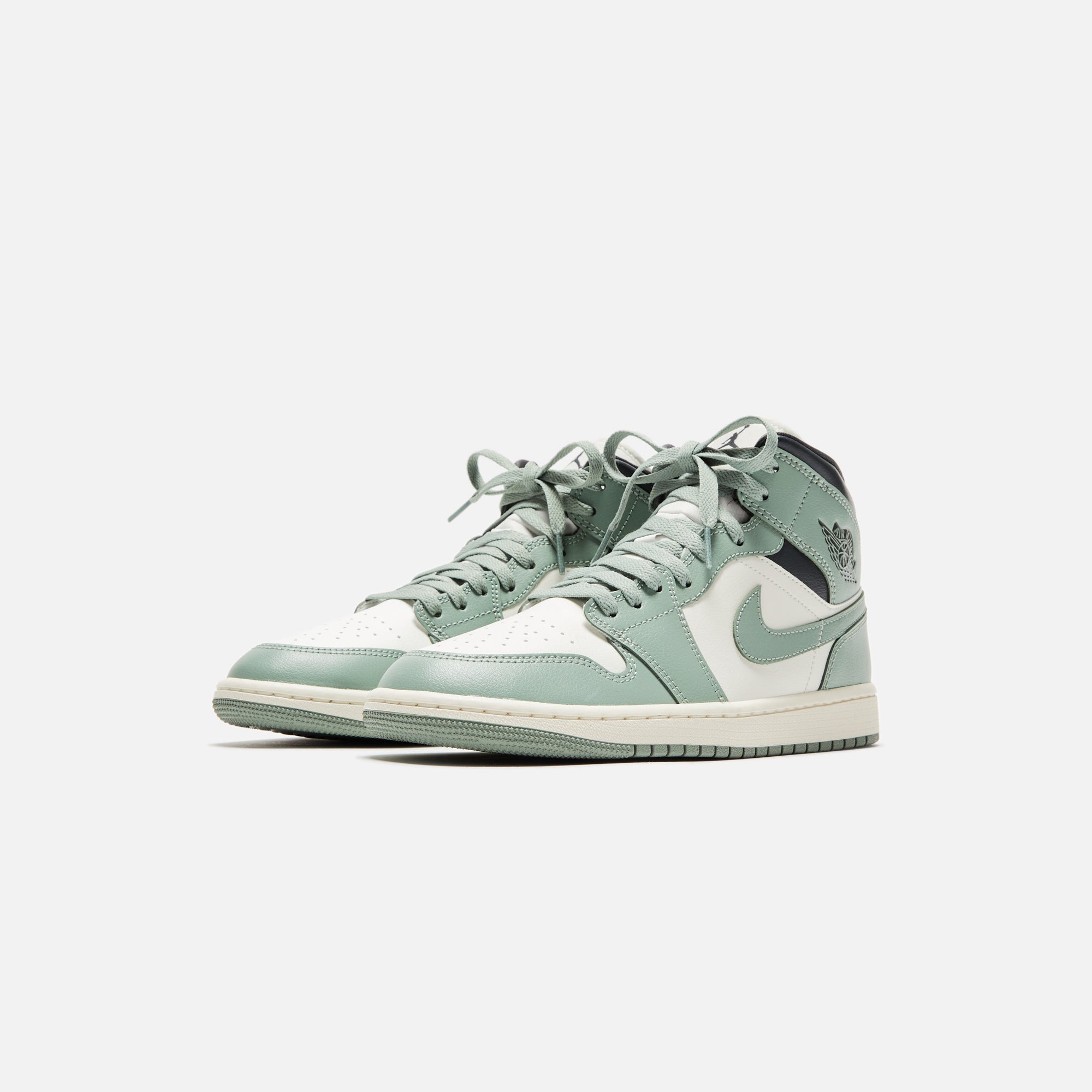 Nike WMNS Air Jordan 1 Mid - Sail / Jade Smoke / Anthracite