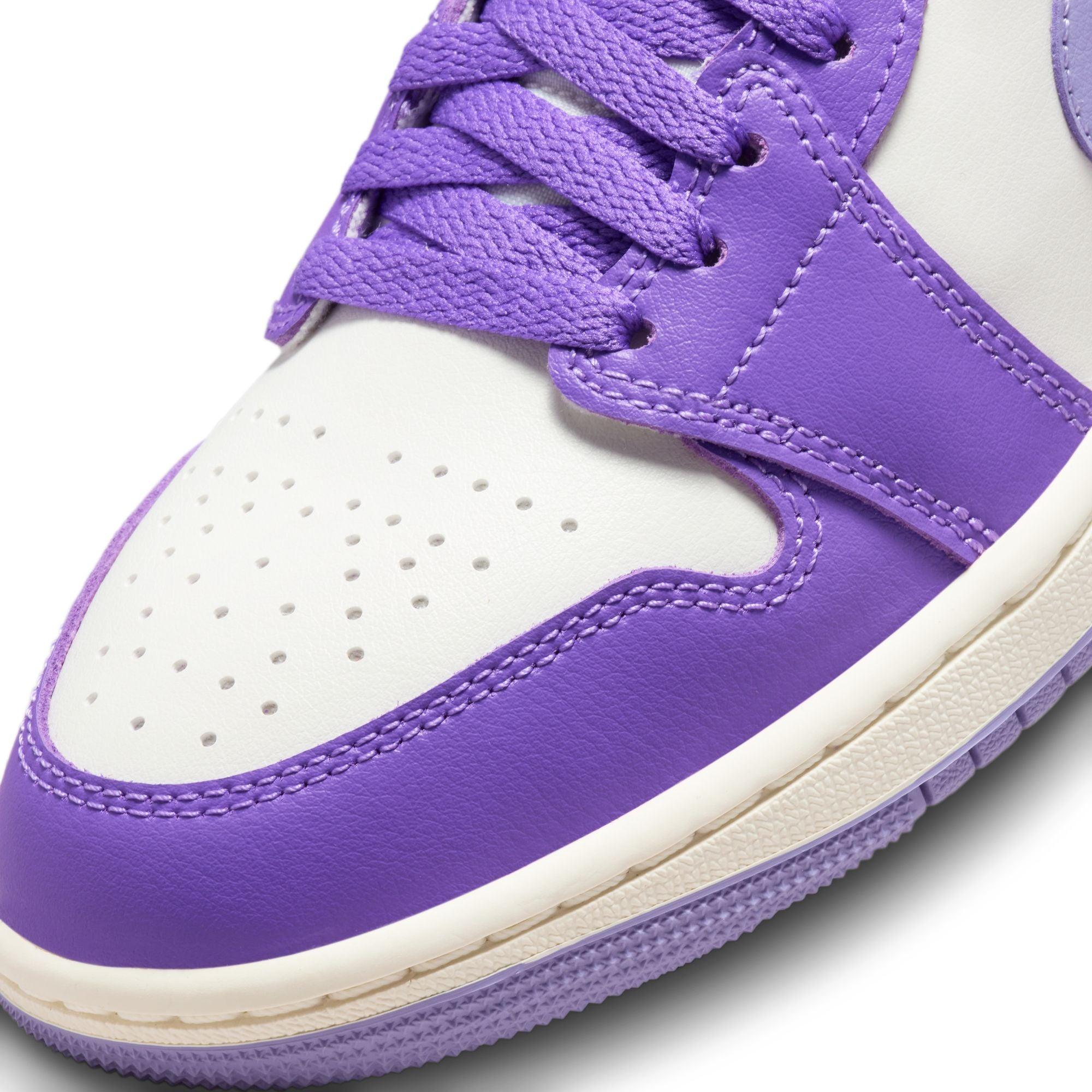 Wmns Air Jordan 1 Mid 'Action Grape'