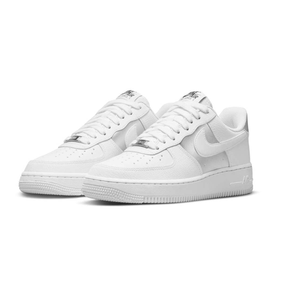 Wmns Air Force 1 ’07 'White Metallic Silver'