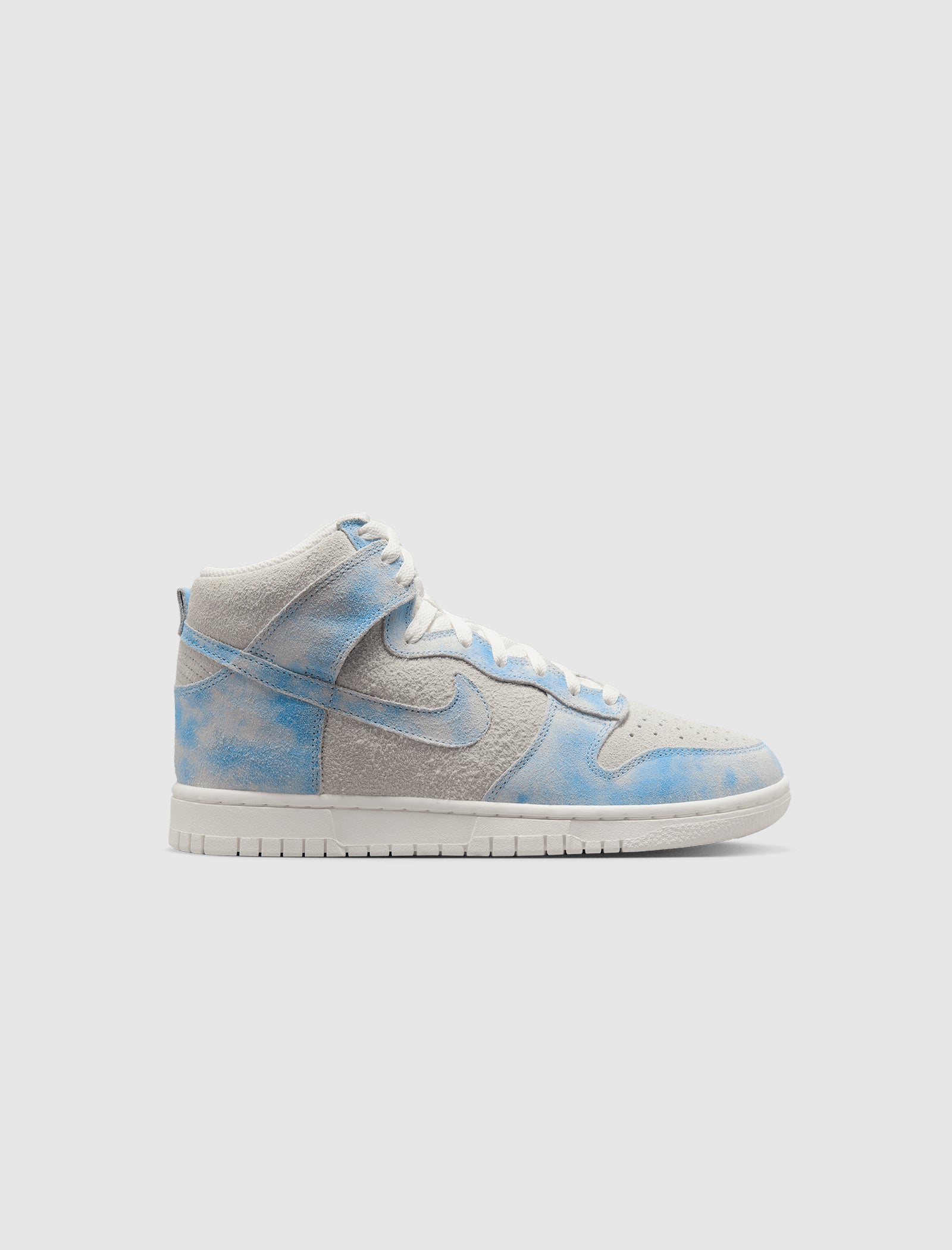 WOMEN'S NIKE DUNK HIGH SE 