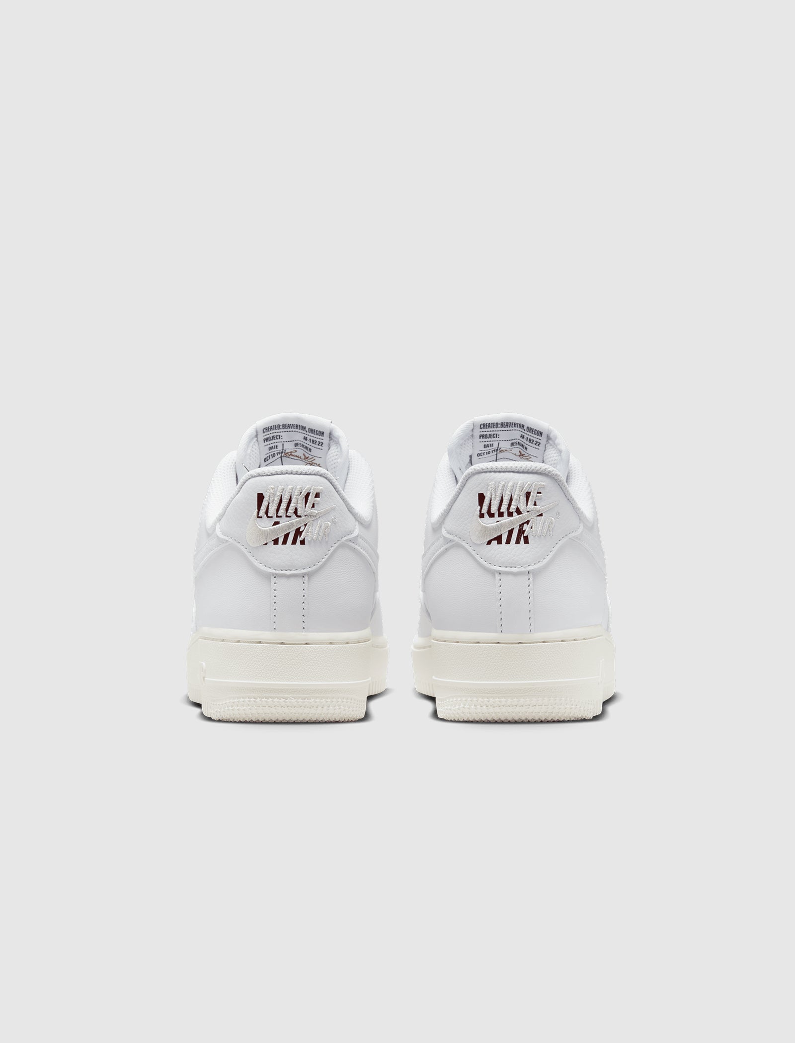 WOMEN'S AIR FORCE 1 '07 PRM LOW 