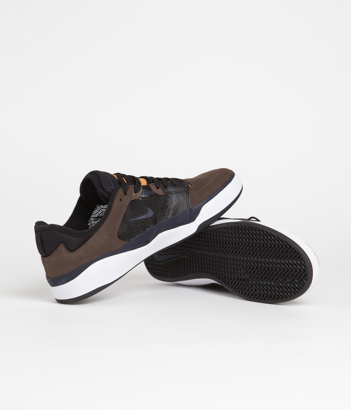 Nike SB Ishod Premium Shoes - Baroque Brown / Obsidian - Black