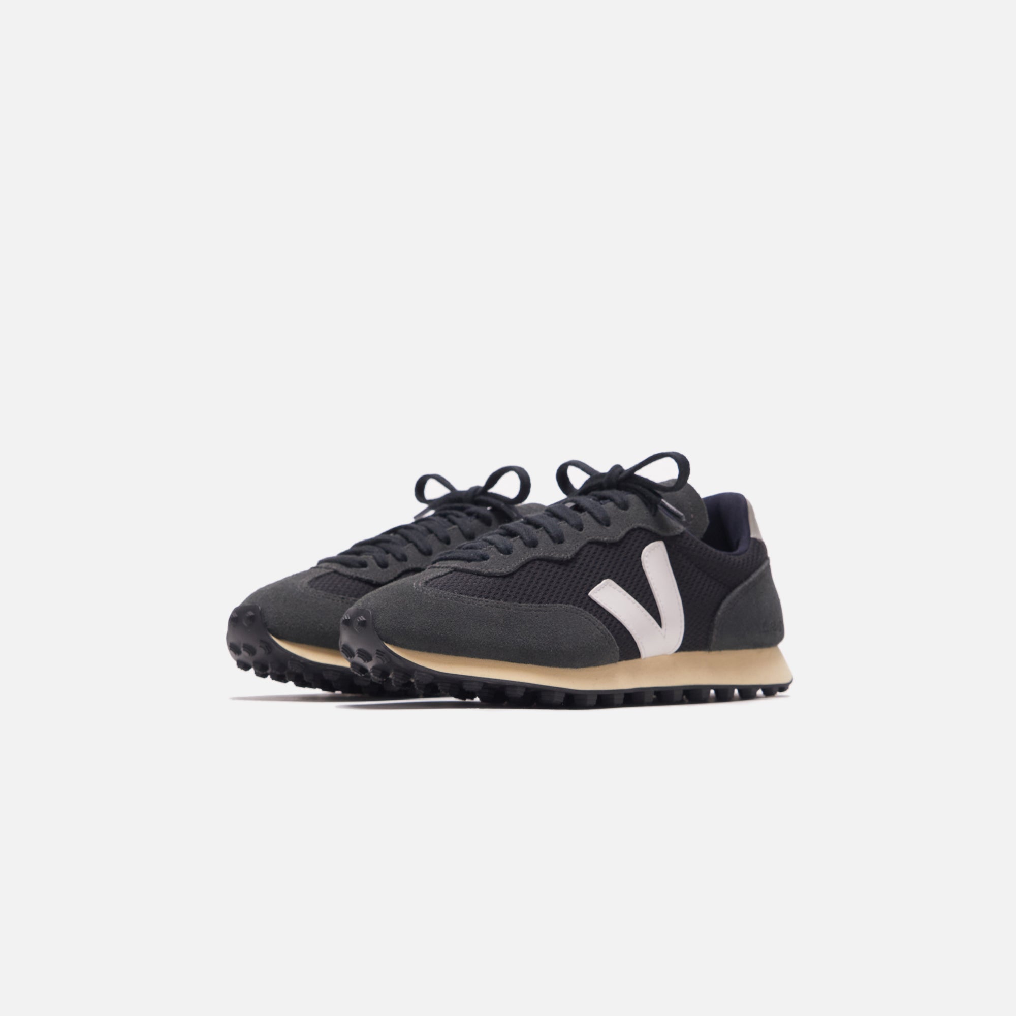 Veja Wmns Rio Alveomesh Branco - Black / White Oxford / Grey