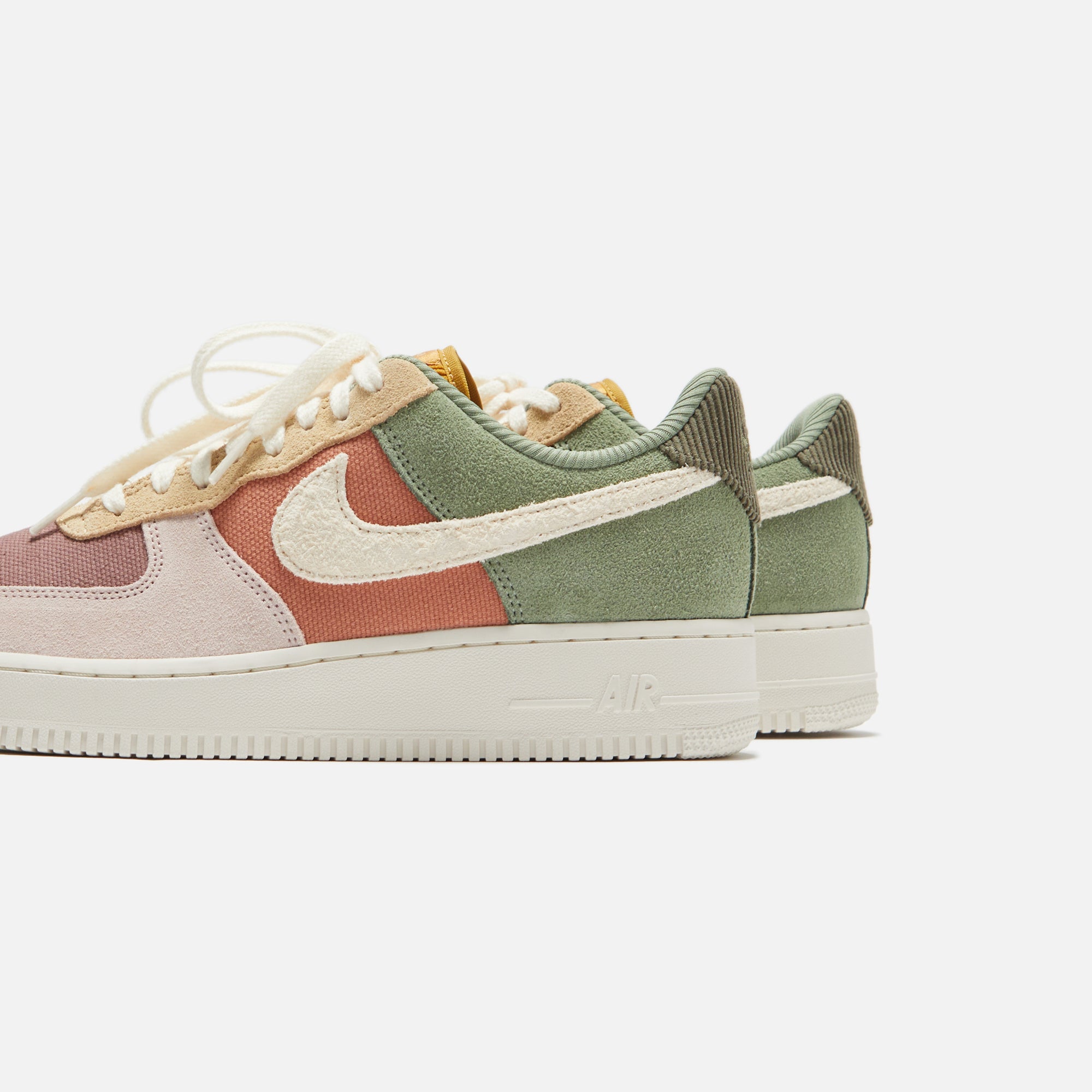 Nike WMNS Air Force 1 '07 - Oil Green / Terra Blush / Sesame / Pale Ivory