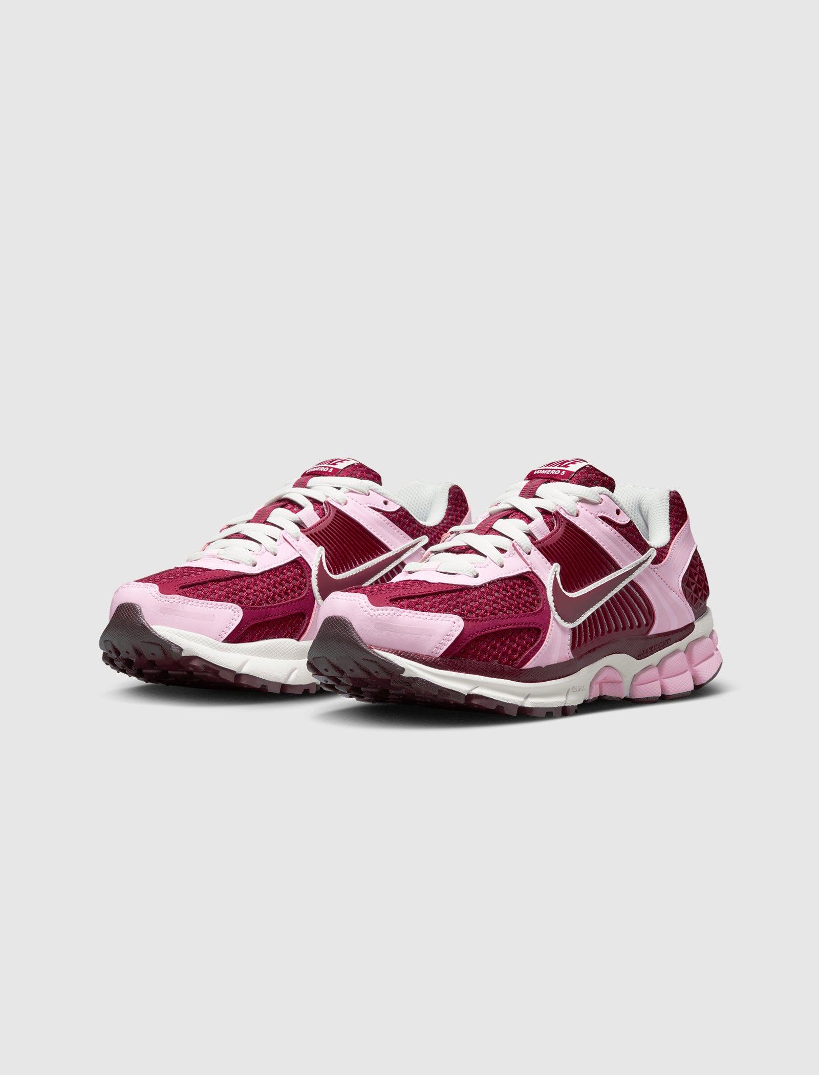 WOMEN'S ZOOM VOMERO 5 