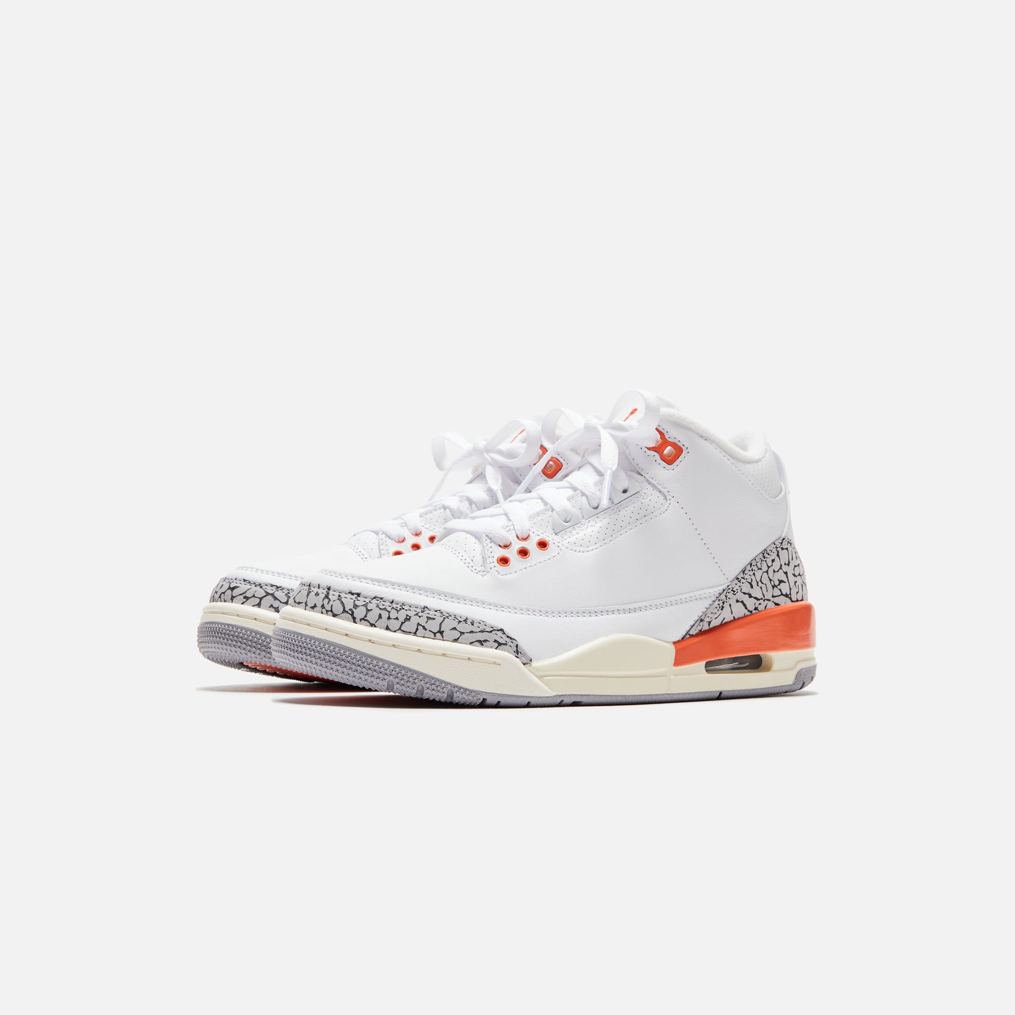 Nike WMNS Air Jordan 3 Retro - White / Sail / Cement Grey / Cosmic Clay