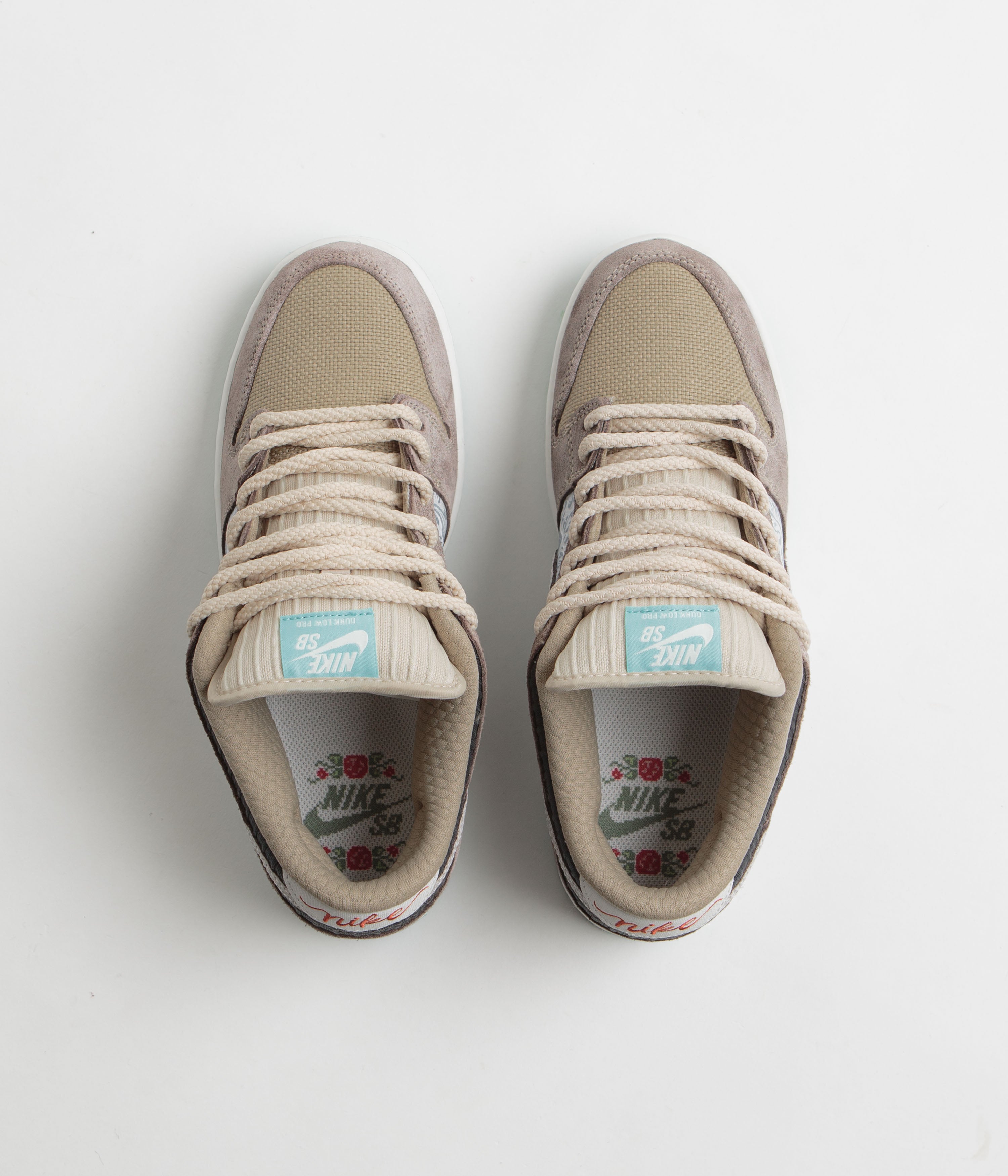 Nike SB Dunk Low Pro Premium Shoes - Baroque Brown / Summit White - Sanddrift