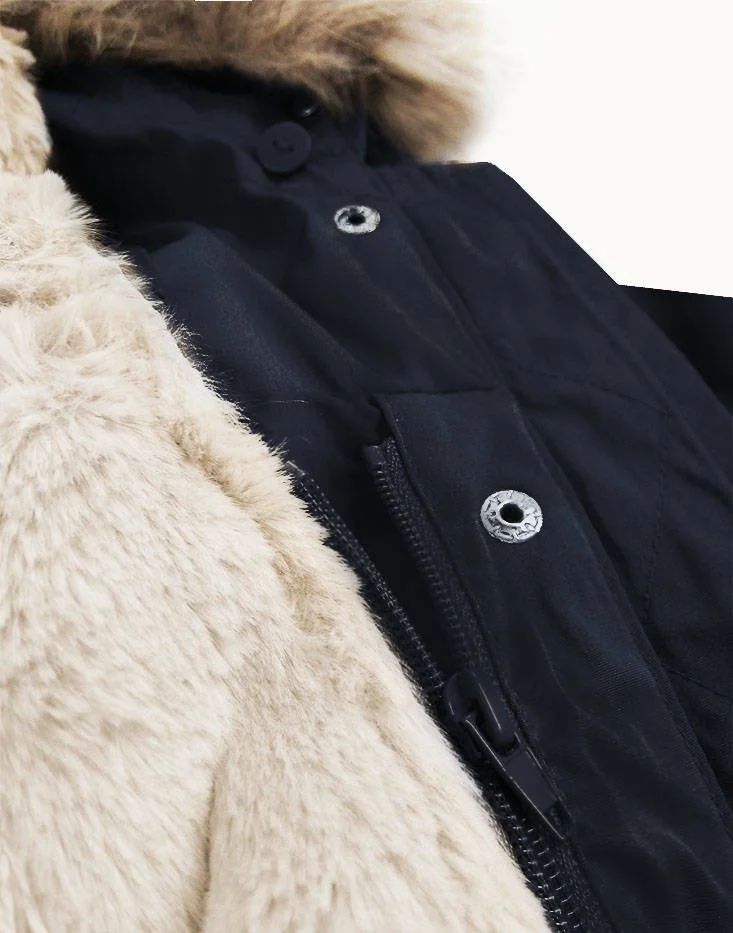 Jacket- with a detachable lining.