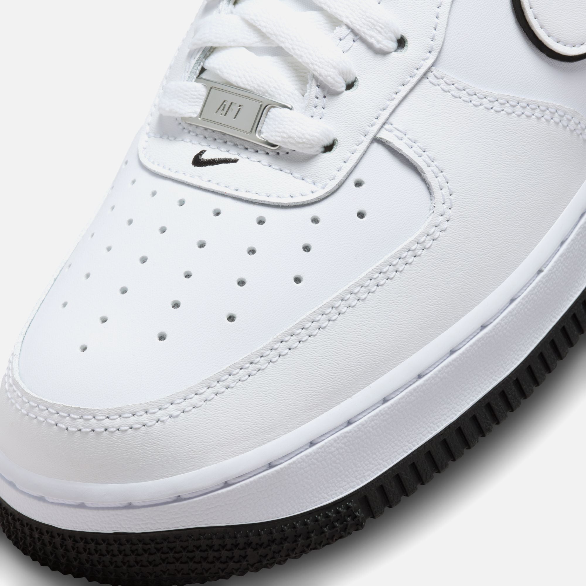 Nike Air Force 1 '07 - White / Black