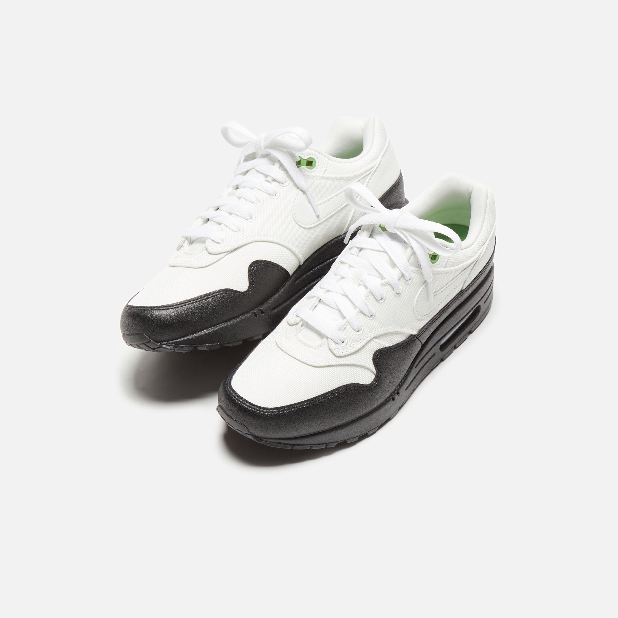 Nike Air Max 1 SE - Summit White / Summit White / Black