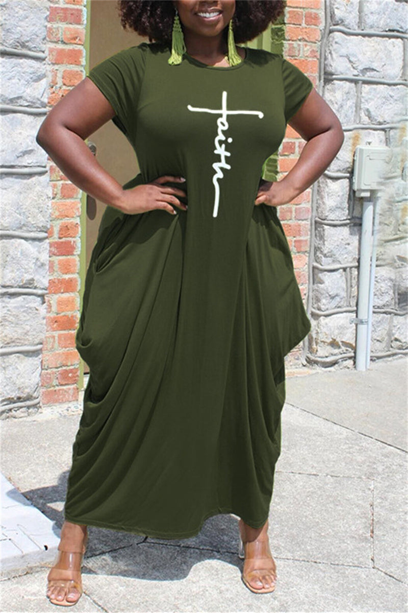 Plus Size Green Irregular Pattern Print Round Neck Maxi Dress