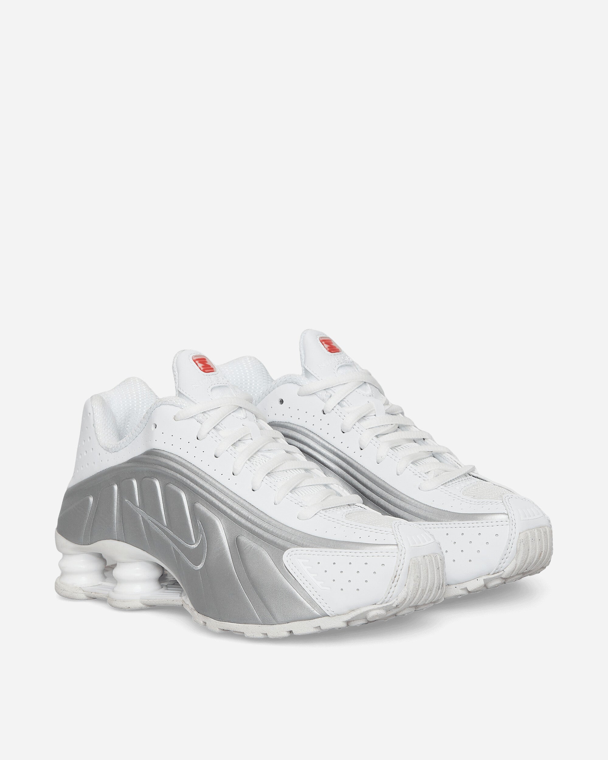 WMNS Shox R4 Sneakers White