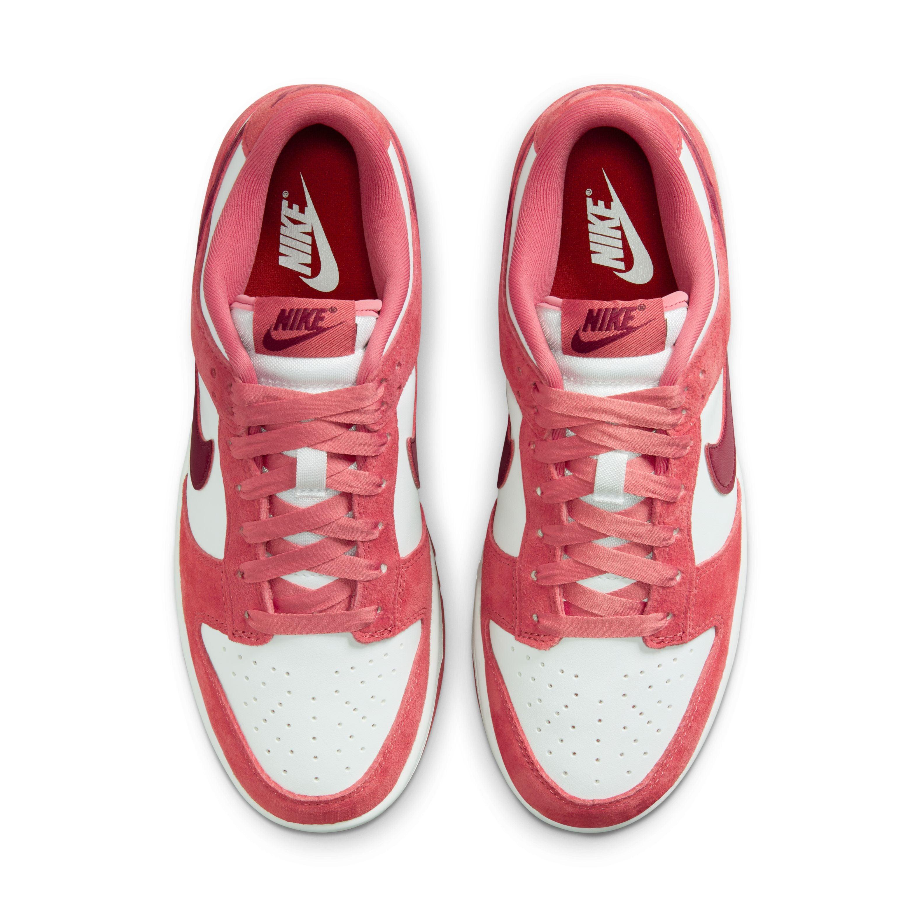 Wmns Dunk Low 'Valentine’s Day'