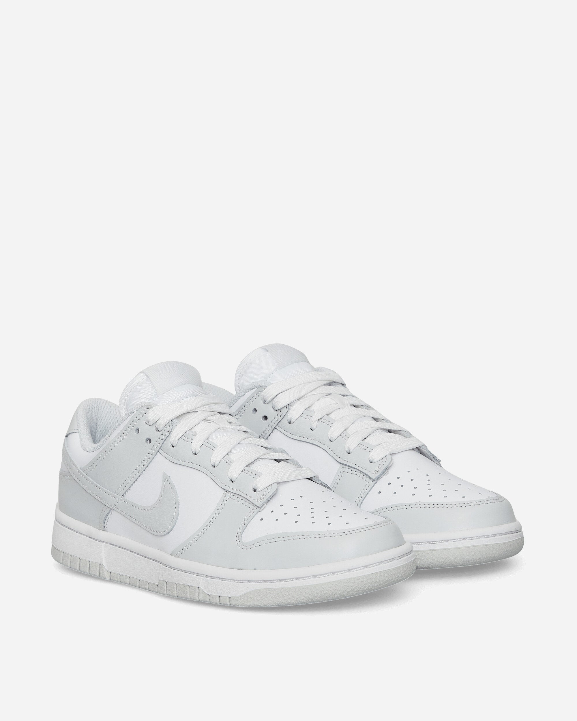 WMNS Dunk Low Retro Sneakers White / Photon Dust