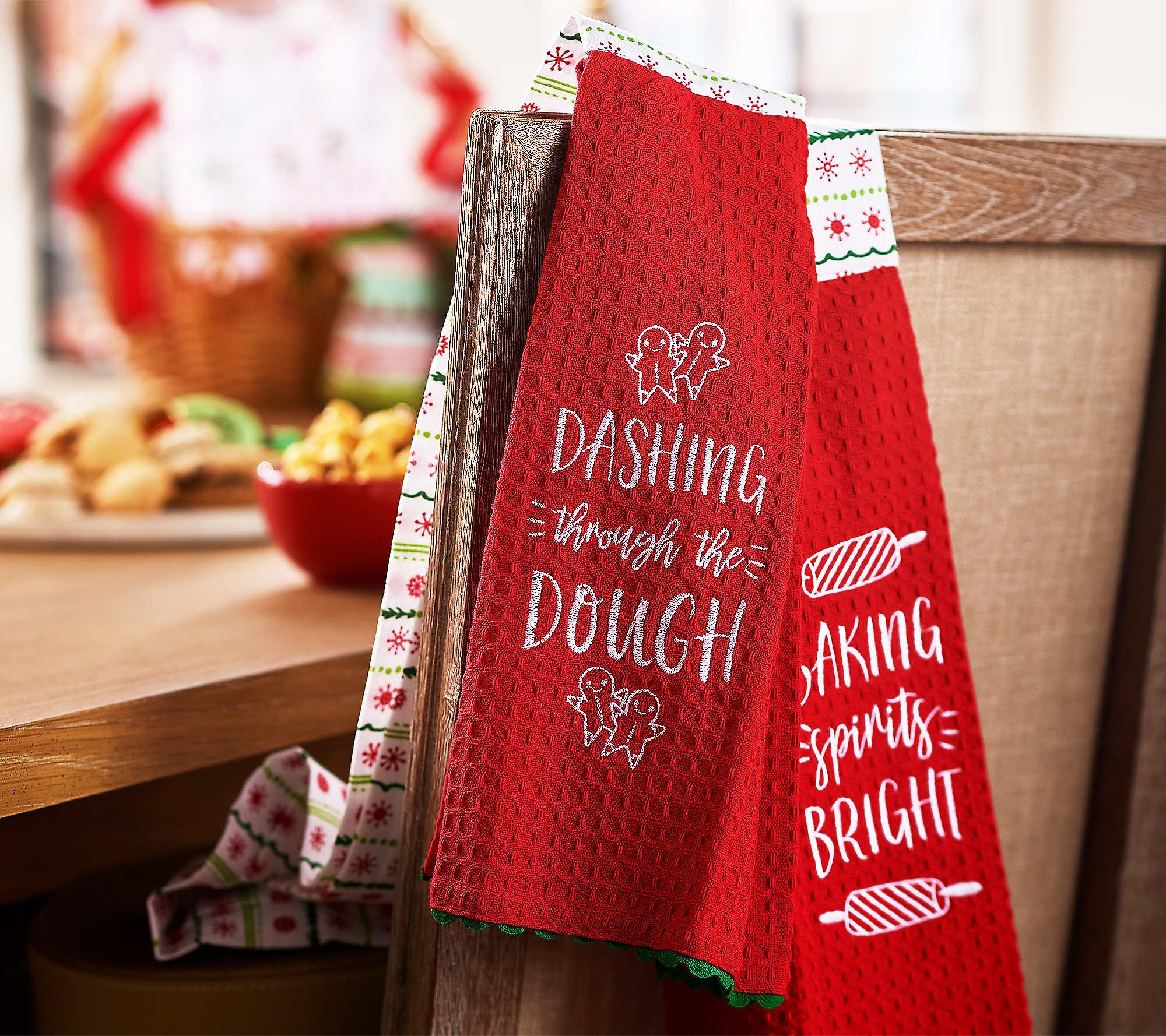 Design Imports Christmas Baking Kitchen Towel Scarf