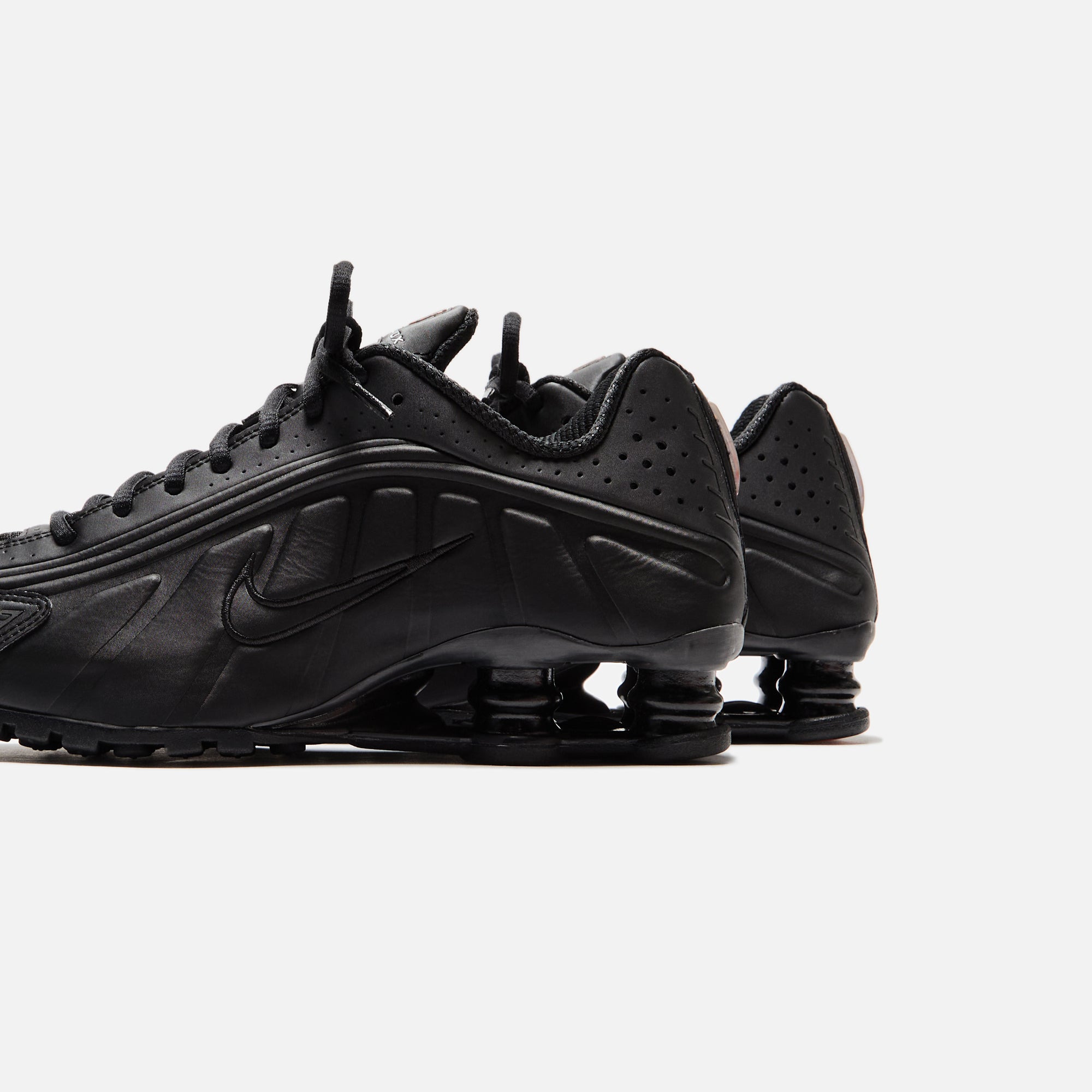 Nike WMNS Shox R4 - Black / Black / Max Orange