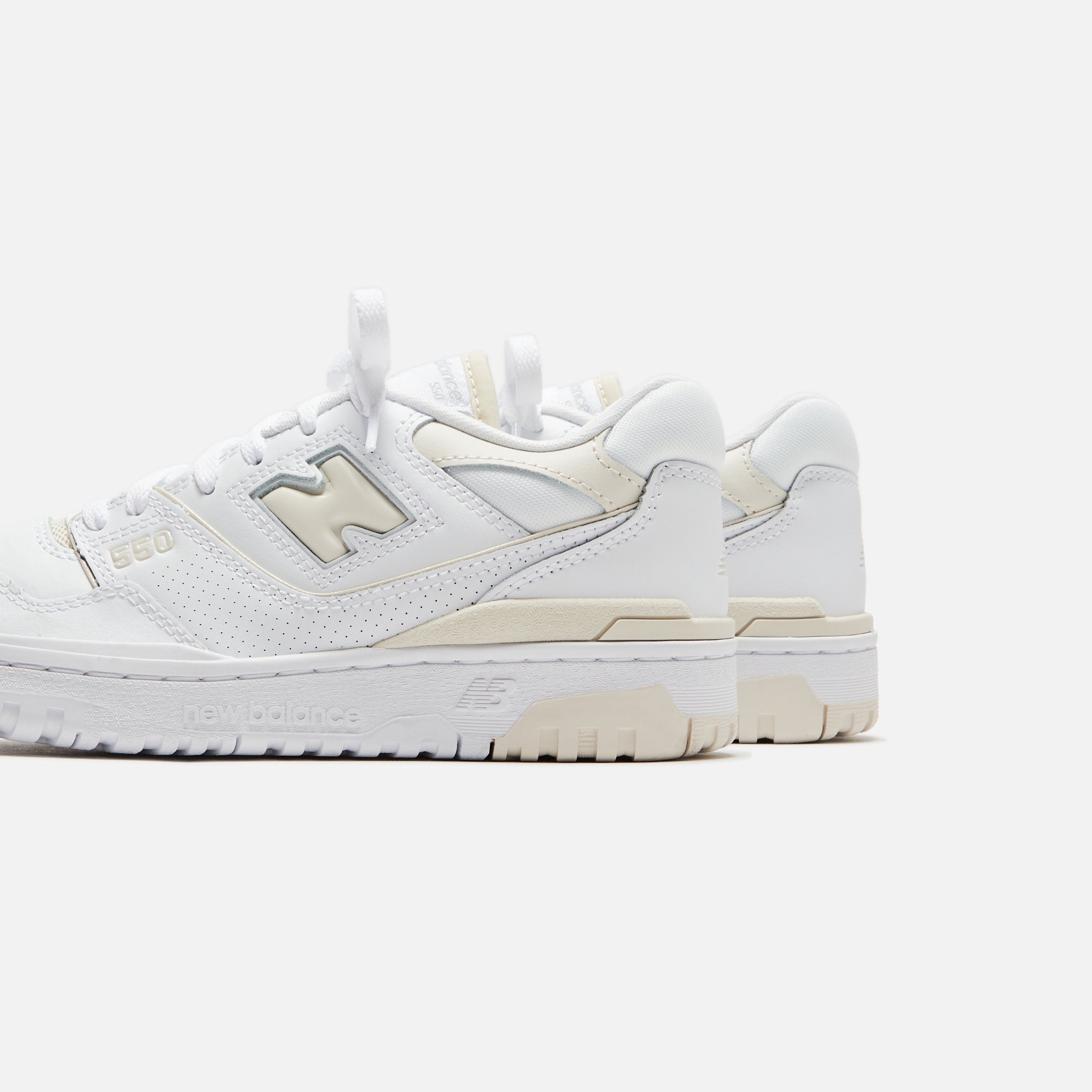 New Balance WMNS 550 - White / Linen