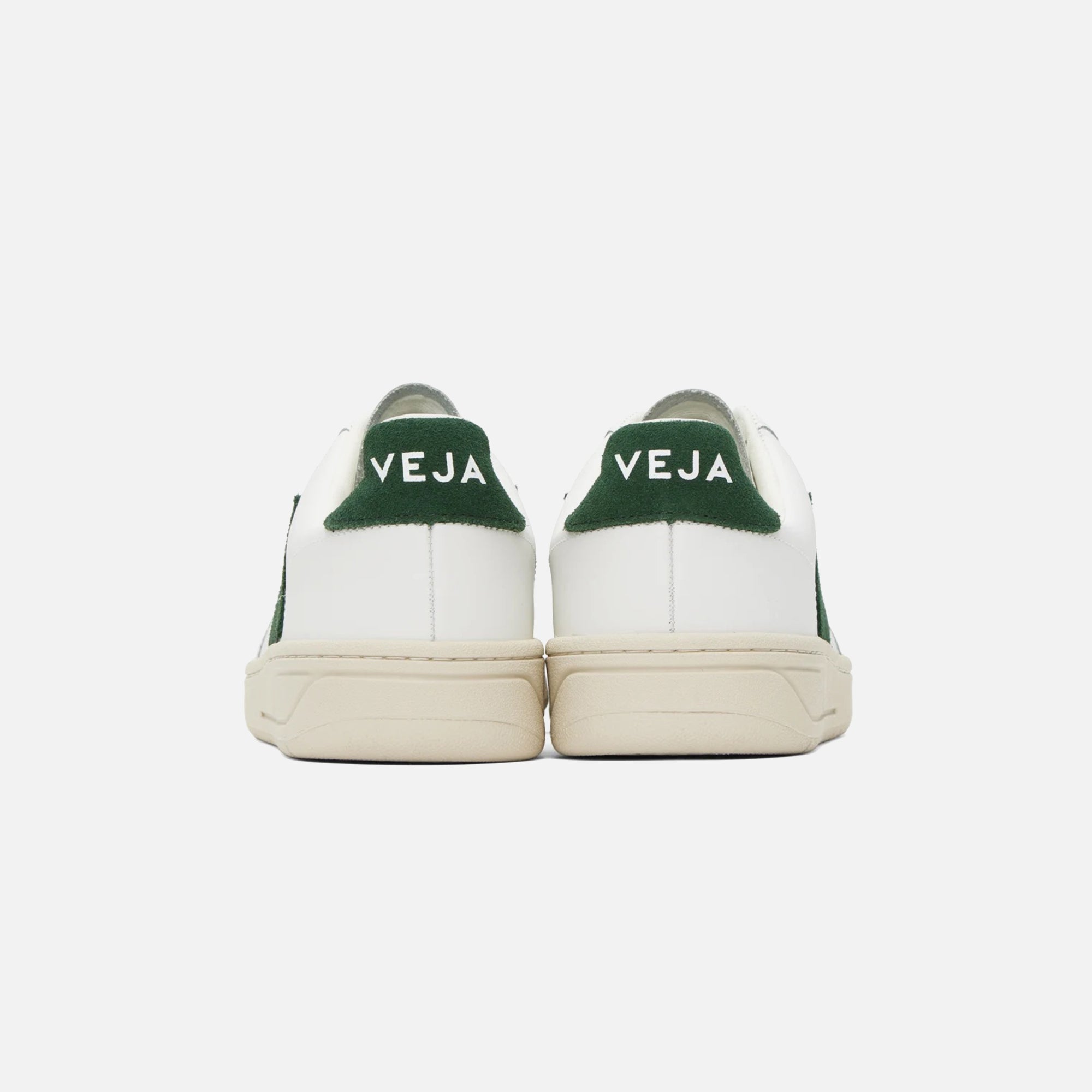 Veja V-12 - Extra White / Cyprus