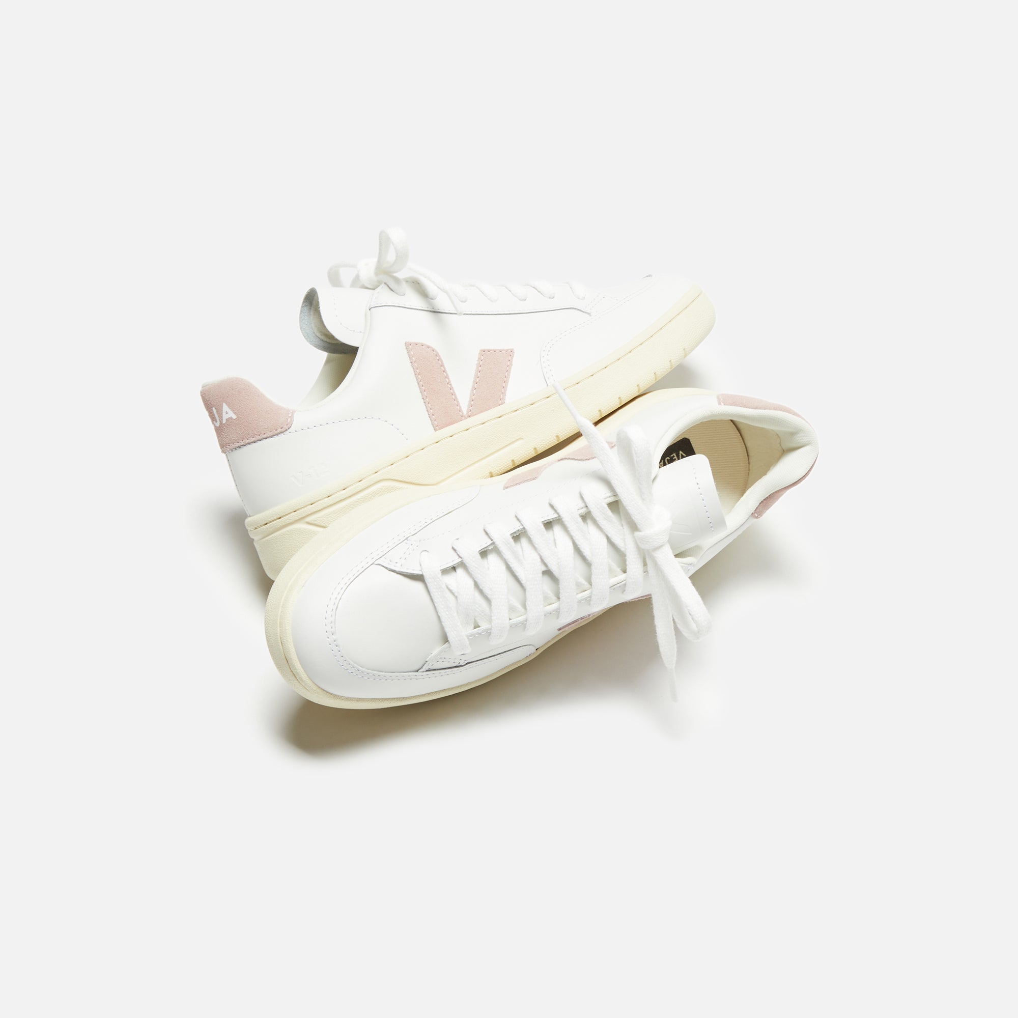 Veja WMNS V-12 - Extra White / Babe