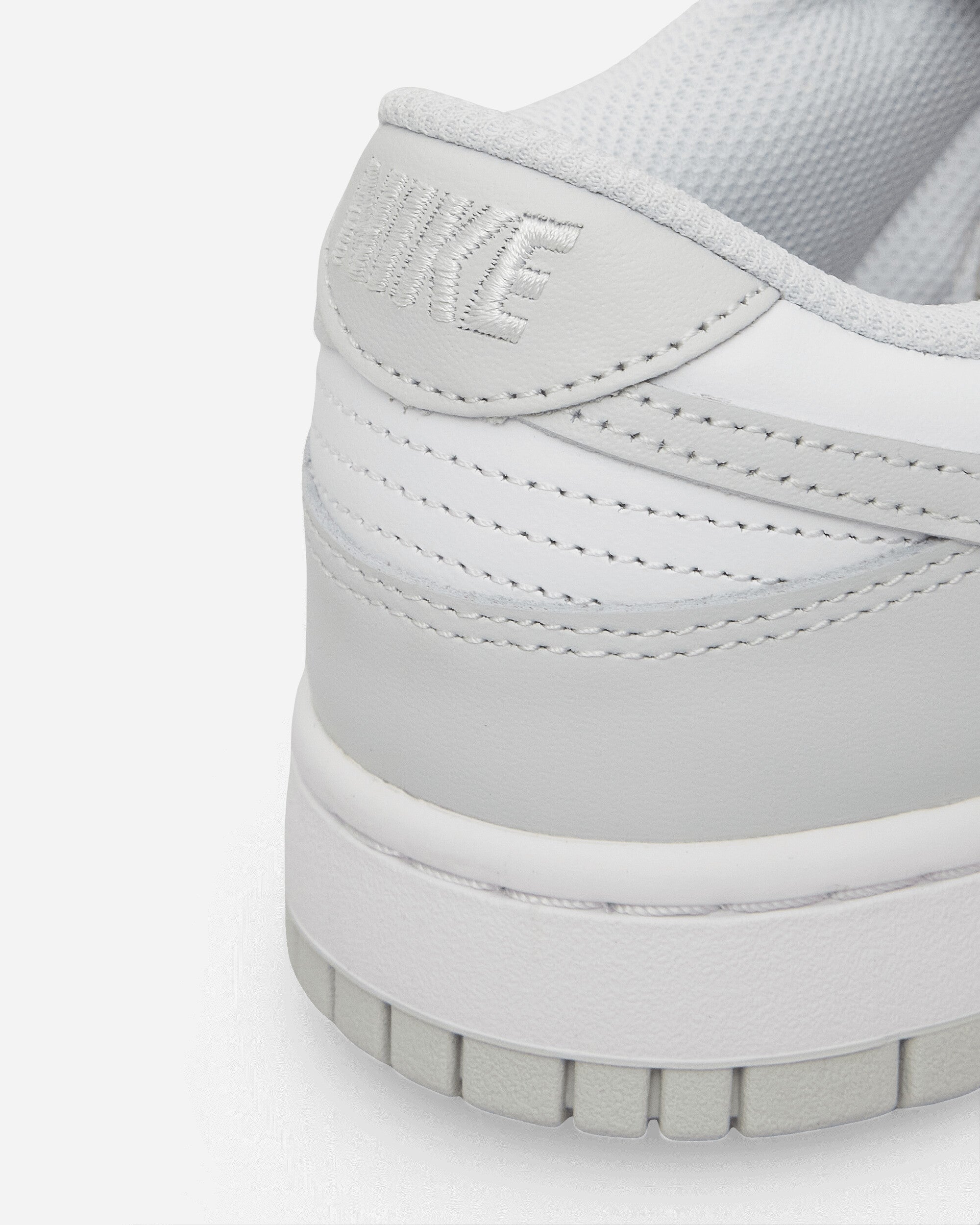 WMNS Dunk Low Retro Sneakers White / Photon Dust