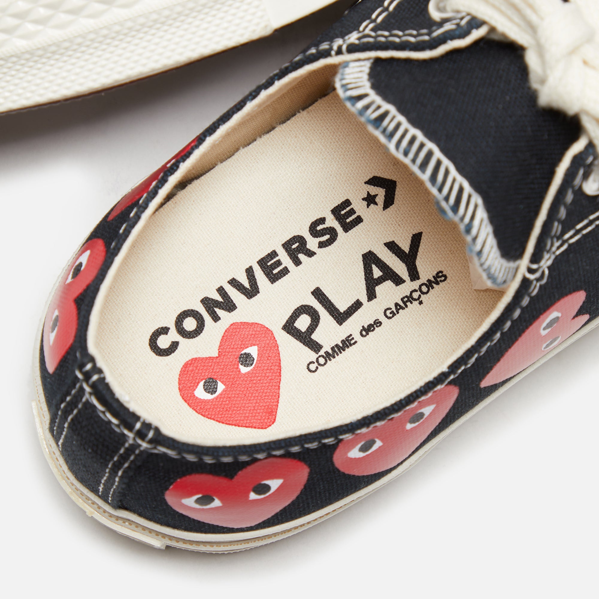 Comme Des Garçons Play x Converse Multi Heart Low Top - Black / Red