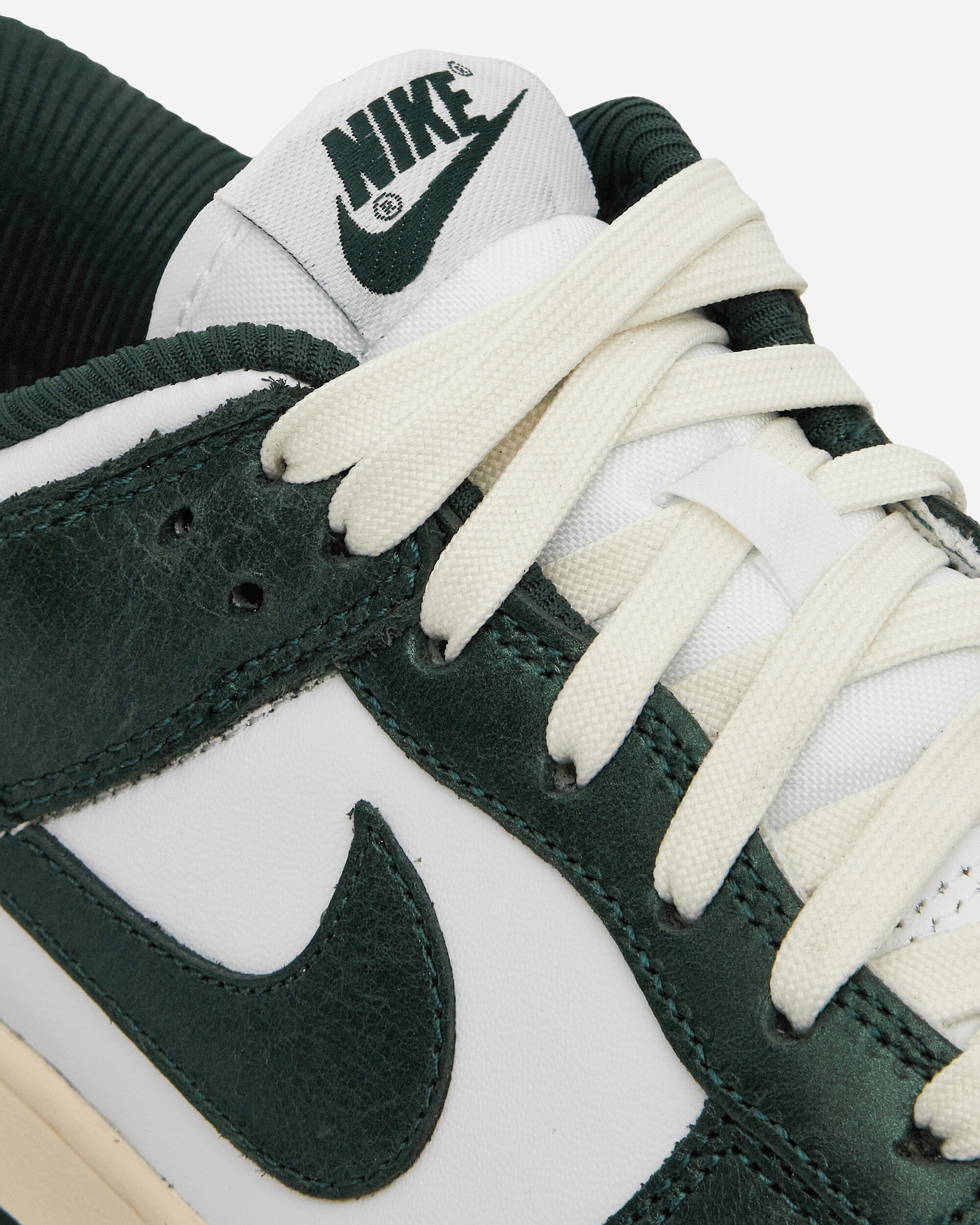 WMNS Dunk Low Sneakers White / Pro Green