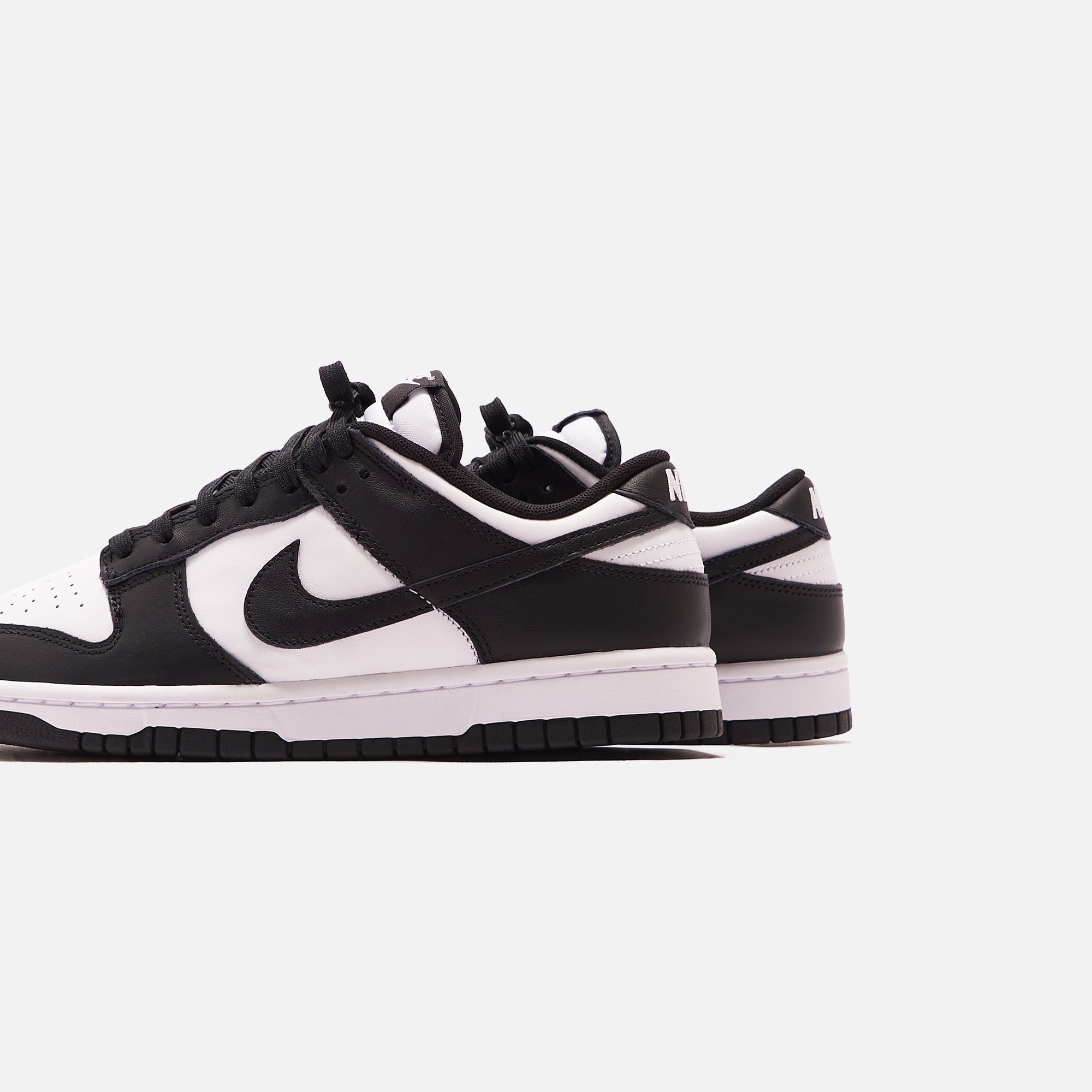 Nike Dunk Low Retro - White / Black