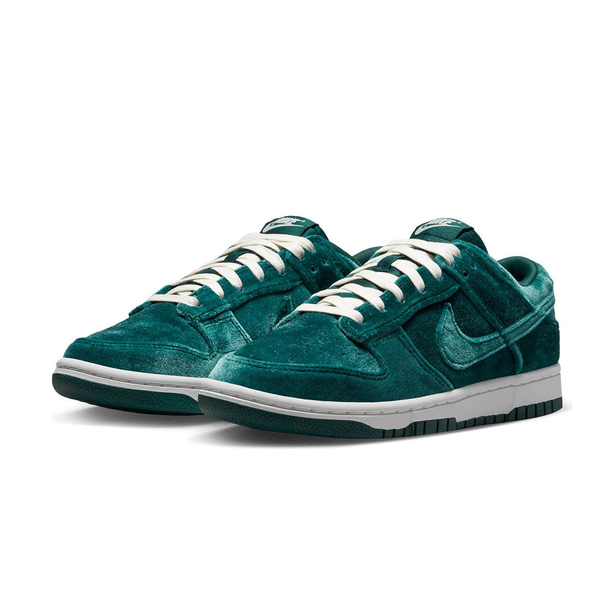 Wmns Dunk Low 'Atomic Teal'