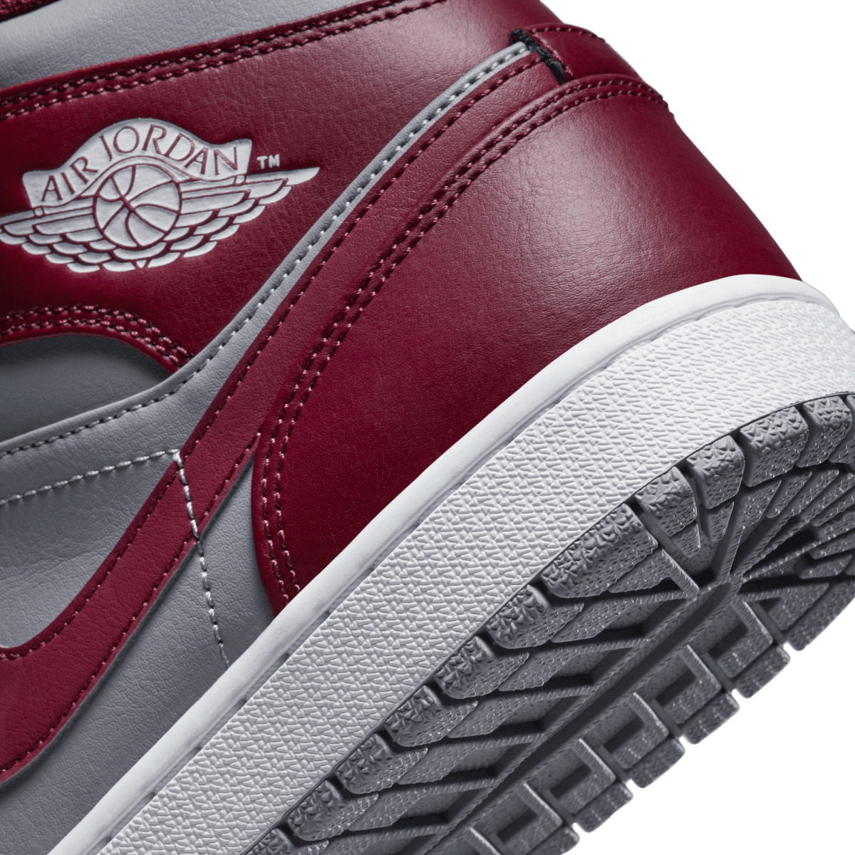 Air Jordan 1 Mid 'Cherrywood Red'